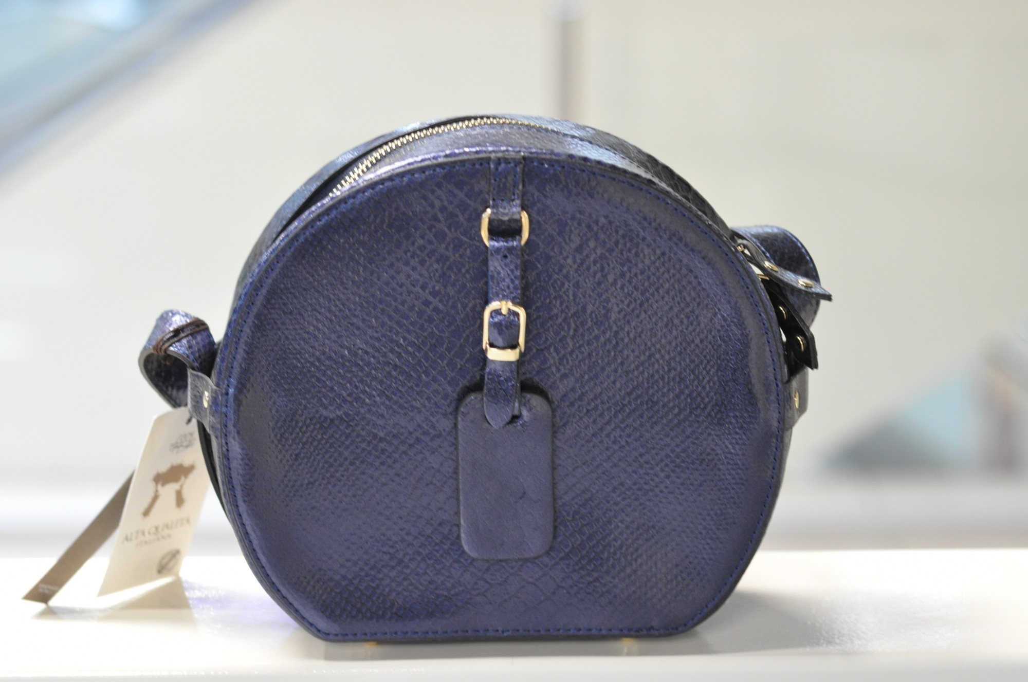 

Сумка женская кожаная кросс боди Italian bag cиняя