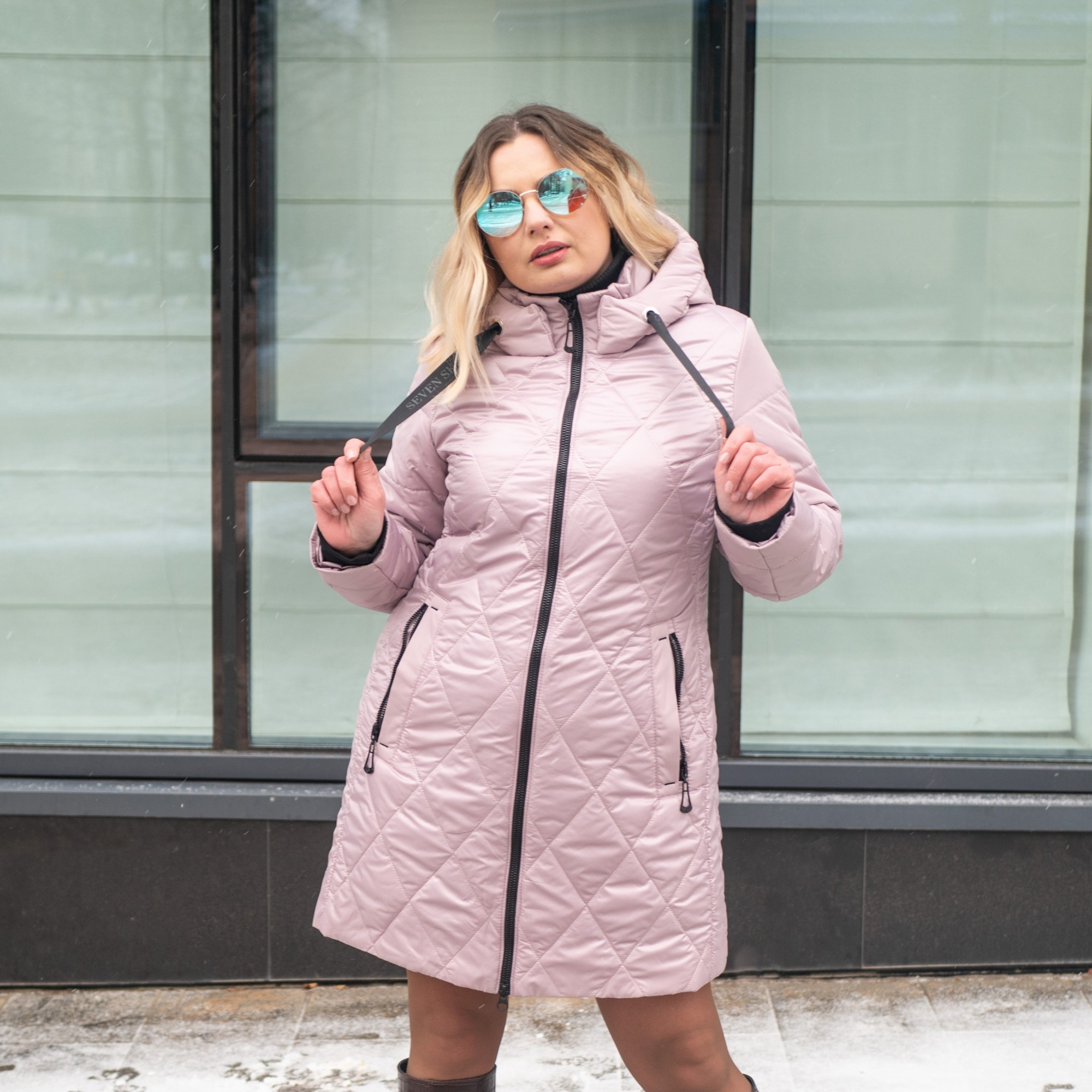 

Демисезонная женская куртка больших размеров UF-fashion Anna-sk 60 розовый