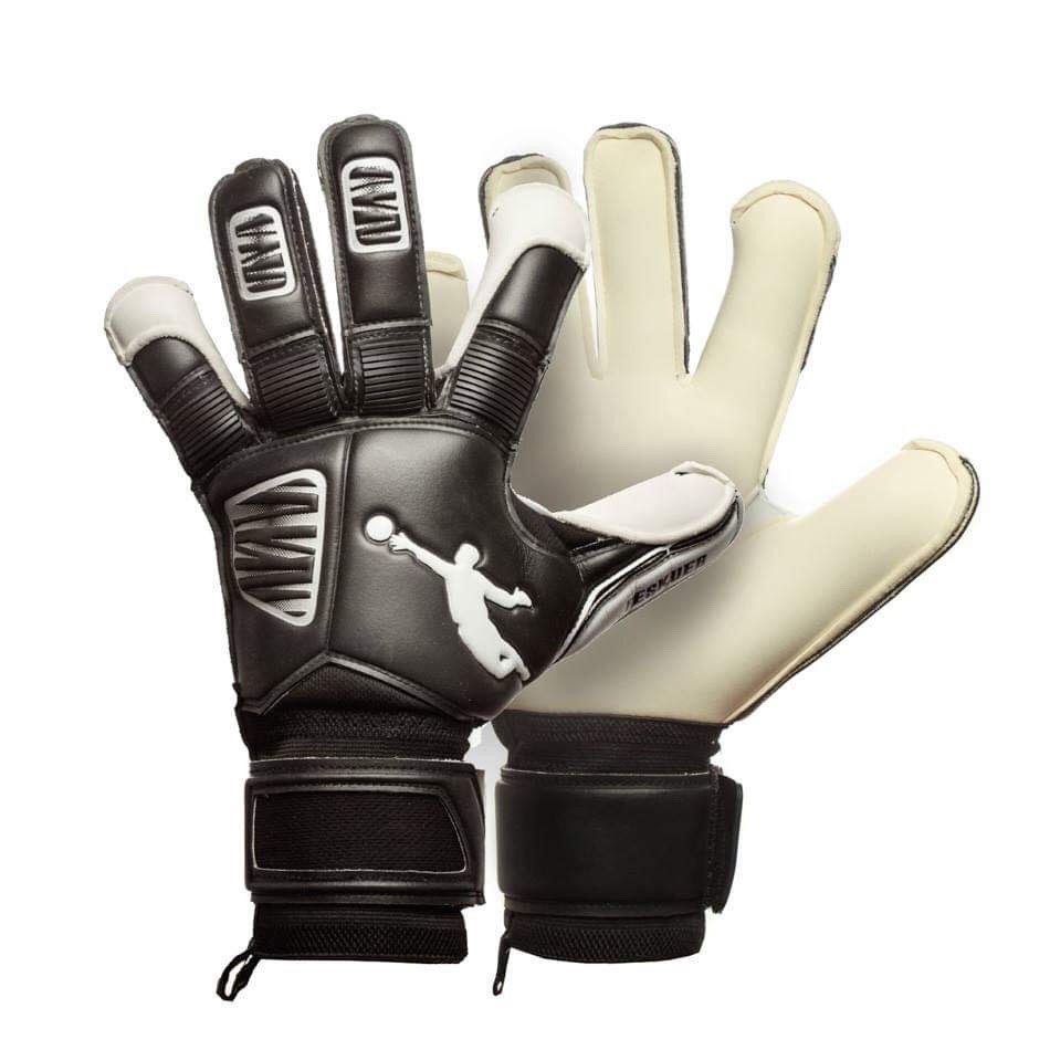 

Перчатки вратарские BRAVE GK RESQUER BLACK/WHITE р.8 (0006012008)
