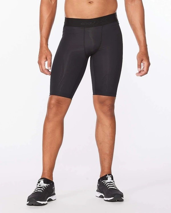 

Мужские компрессионные шорты 2XU, MCS X Training Comp Shorts, S, черный/золотой отражающий