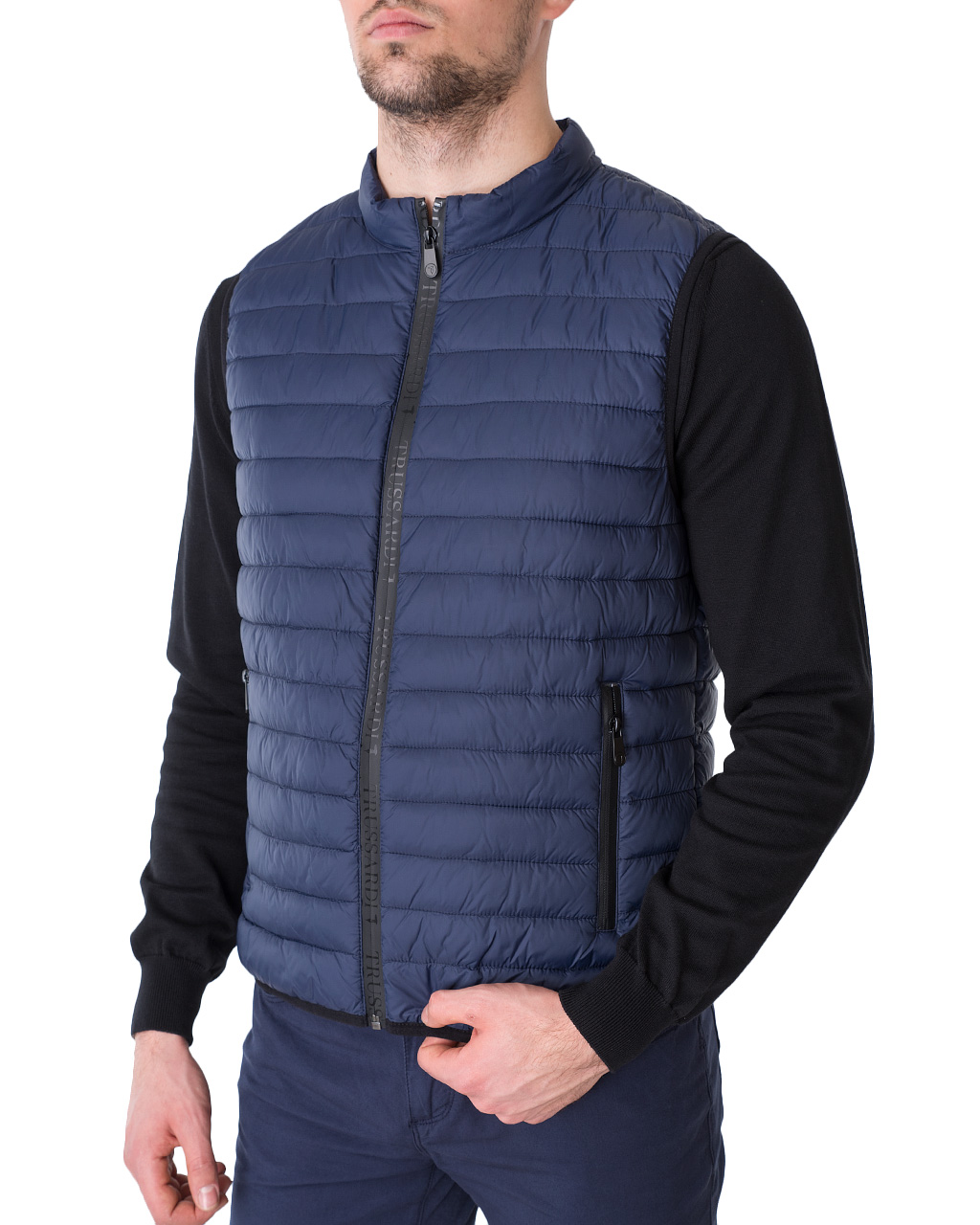 

Жилет чоловічий TRUSSARDI JEANS (52S00592-1T001596-U290/21) Синій, Жилет чоловічий TRUSSARDI JEANS (52S00592-1T001596-U290/21) Синій 48