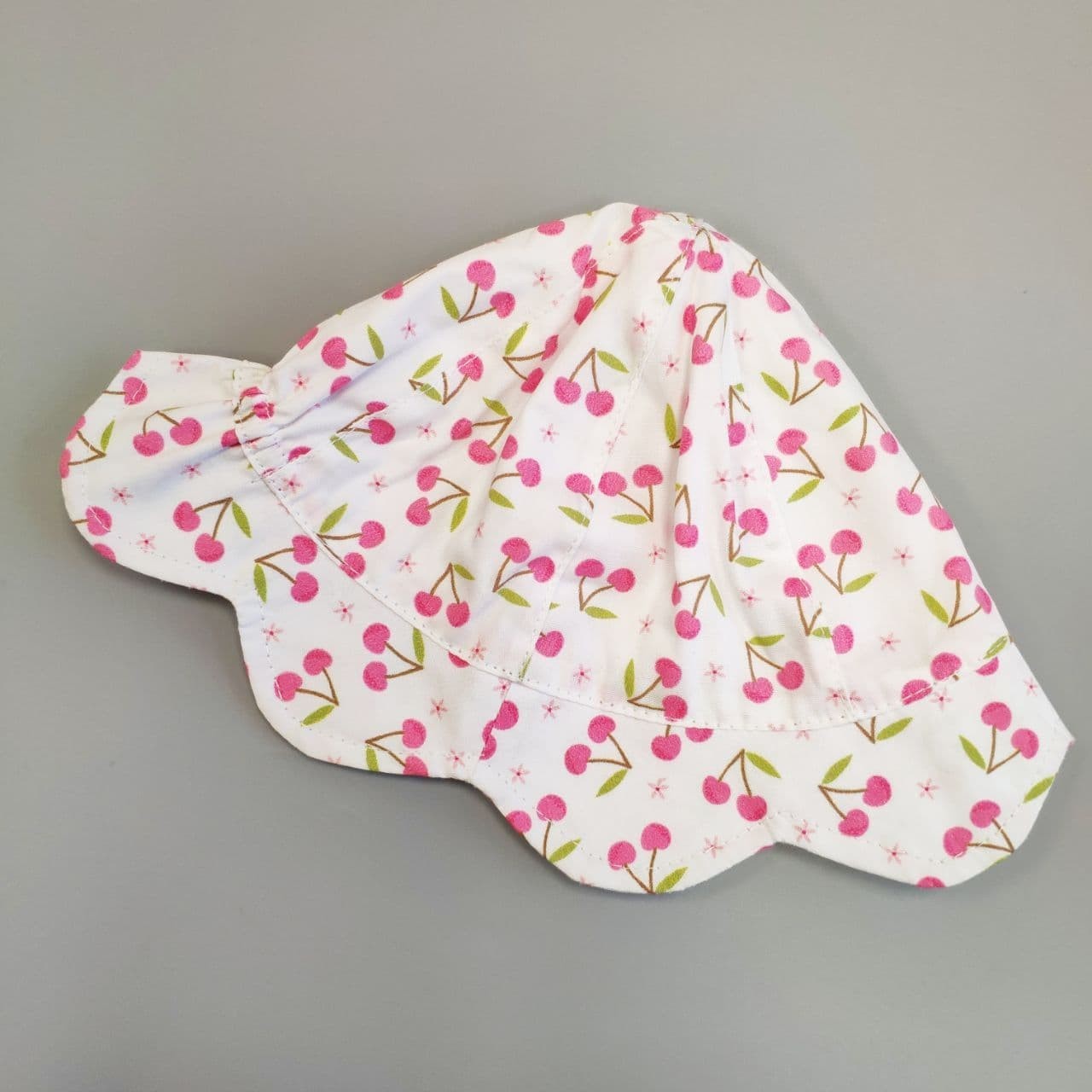 

Панамочка для девочки Minoti Cherry 13632 46-48см Белый с красным
