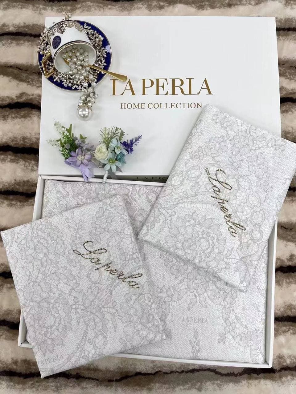 

Постельные наборы LA PERLA 200*230 200_230_261 LA PERLA