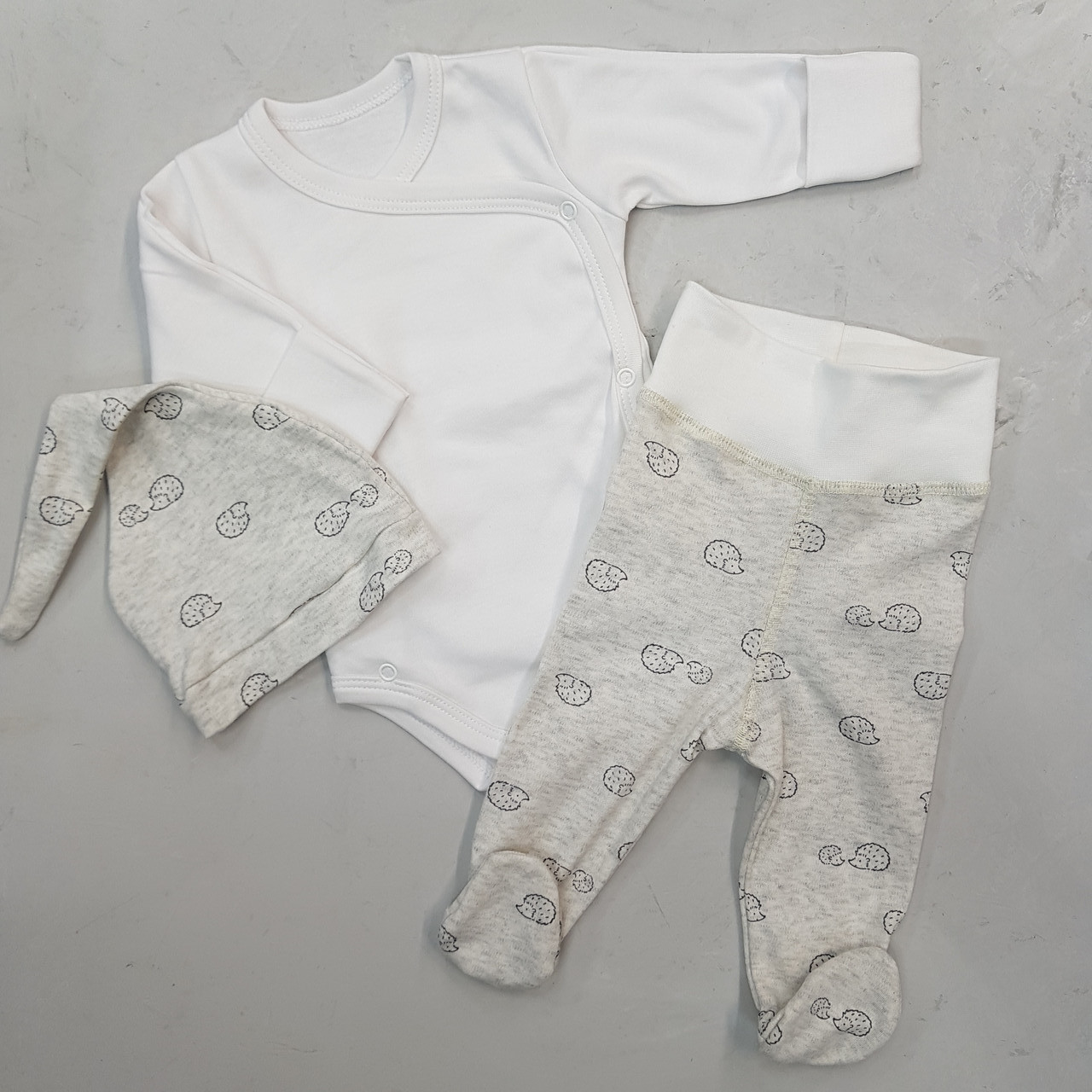 

Комплект (боди + ползунки + шапочка) FBK Вертолеты 56 см 1723