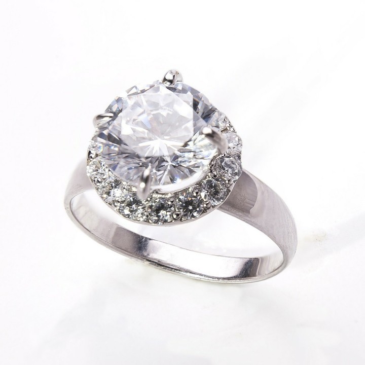 

Серебряное женское кольцо с кубическим цирконием ILSAV К0033р. белый камень (15 размер Родированное кольцо )