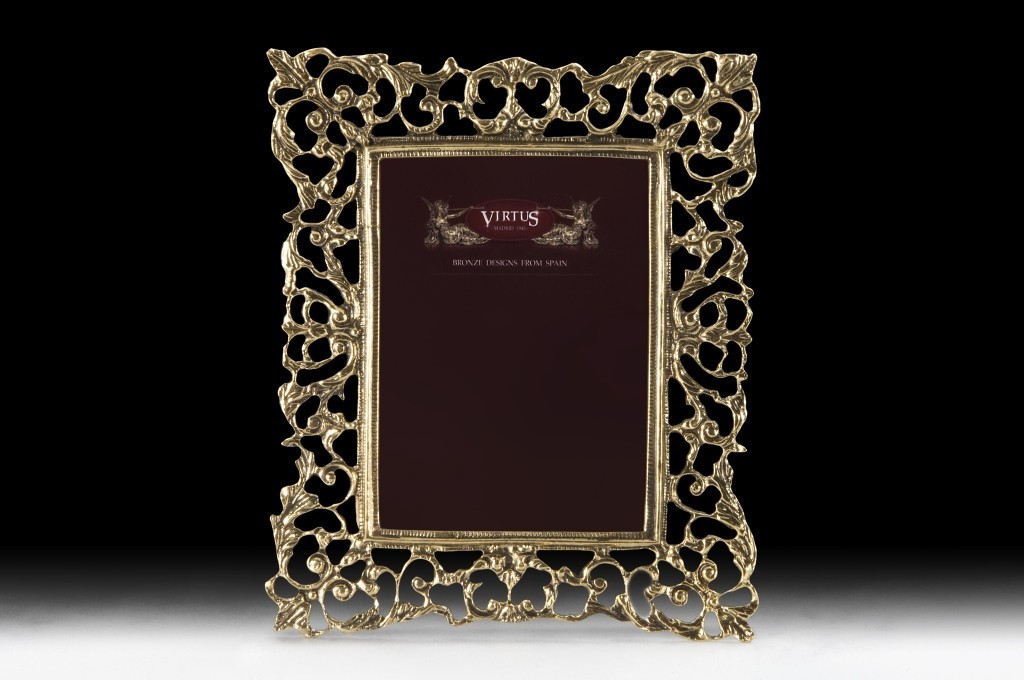 

Фоторамка бронзовая "Virtus" 30 х 25 см