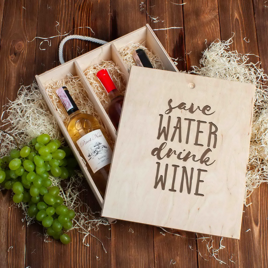 

Коробка для вина на три бутылки "Save water drink wine" BeriDari (7404)