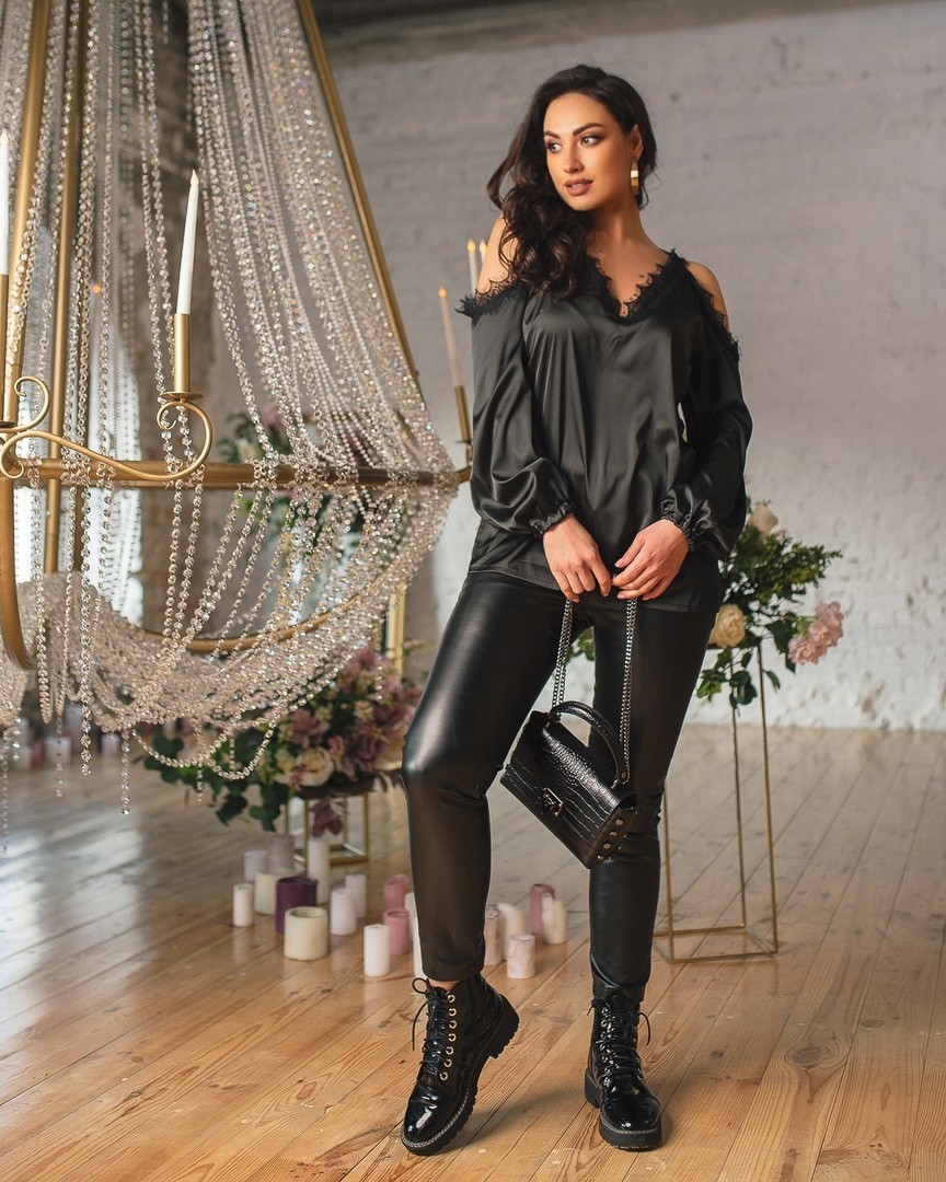 

Женская блузка Fashion Look 460 черный 42-46