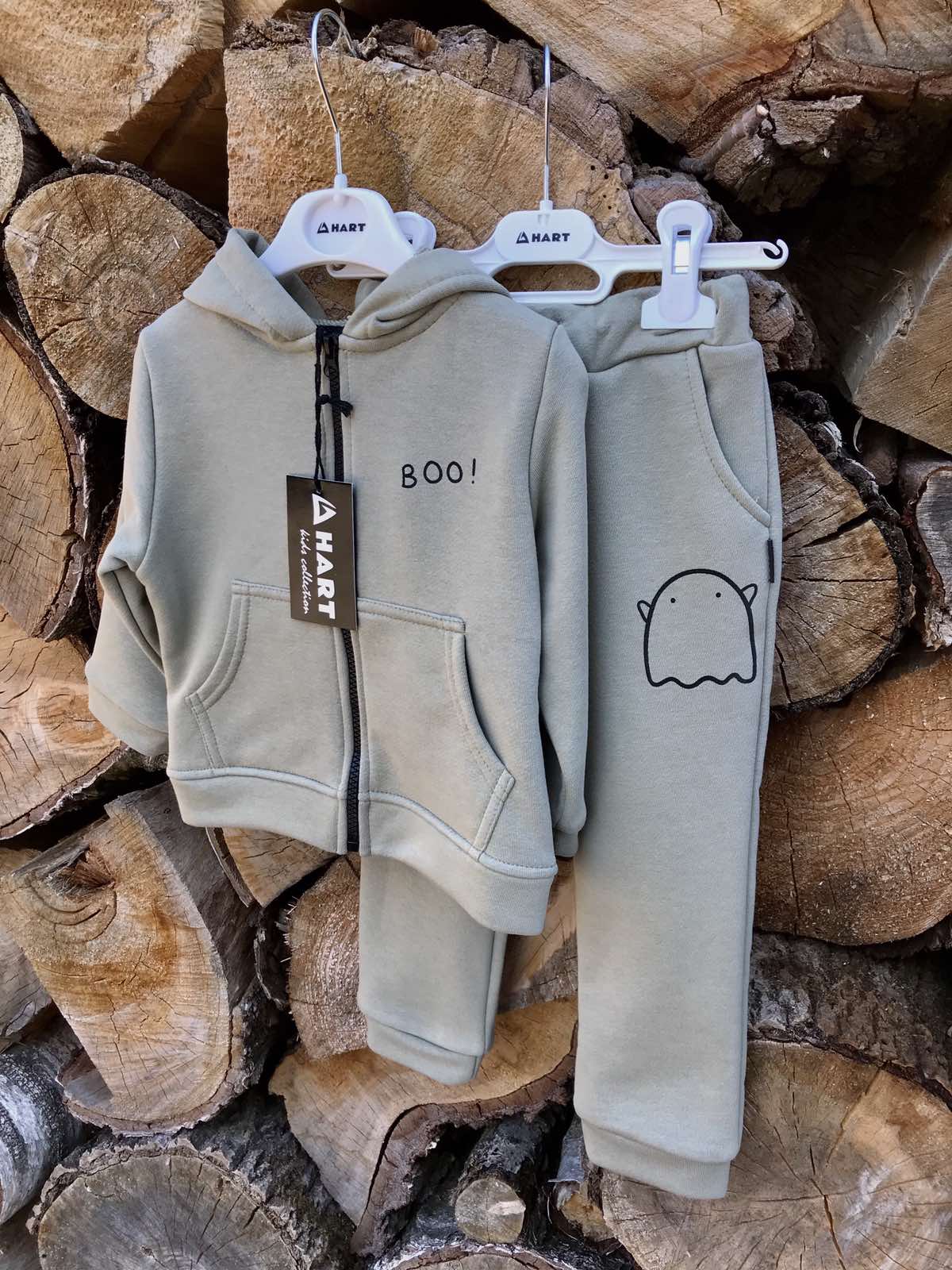 

Спортивний костюм Hart Boo 86 Оливка 185919