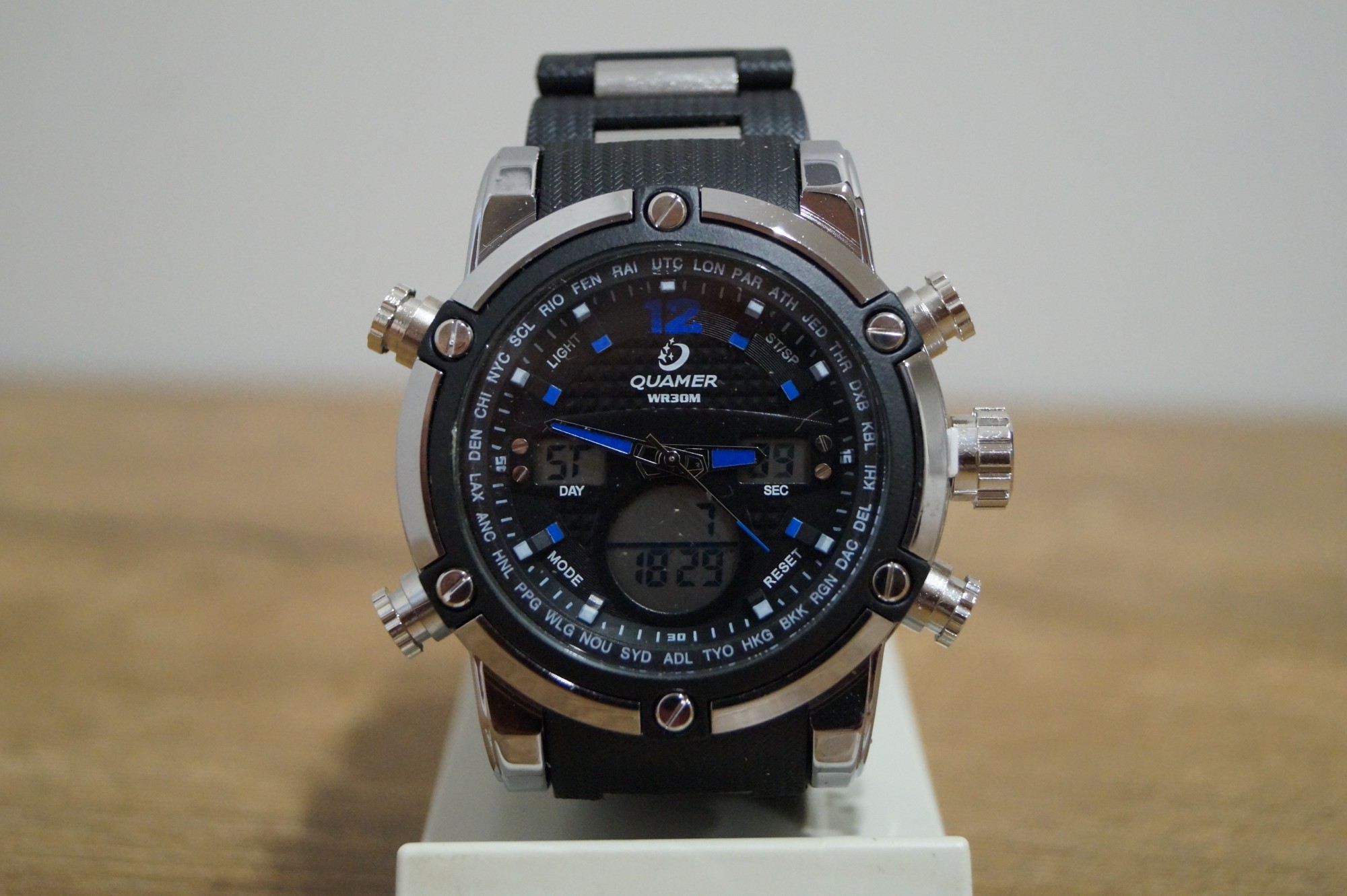 

Мужские наручные часы Quamer 1526 арт.152601