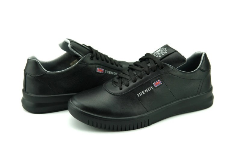 

Кроссовки мужские Trendy C-081 42 черные