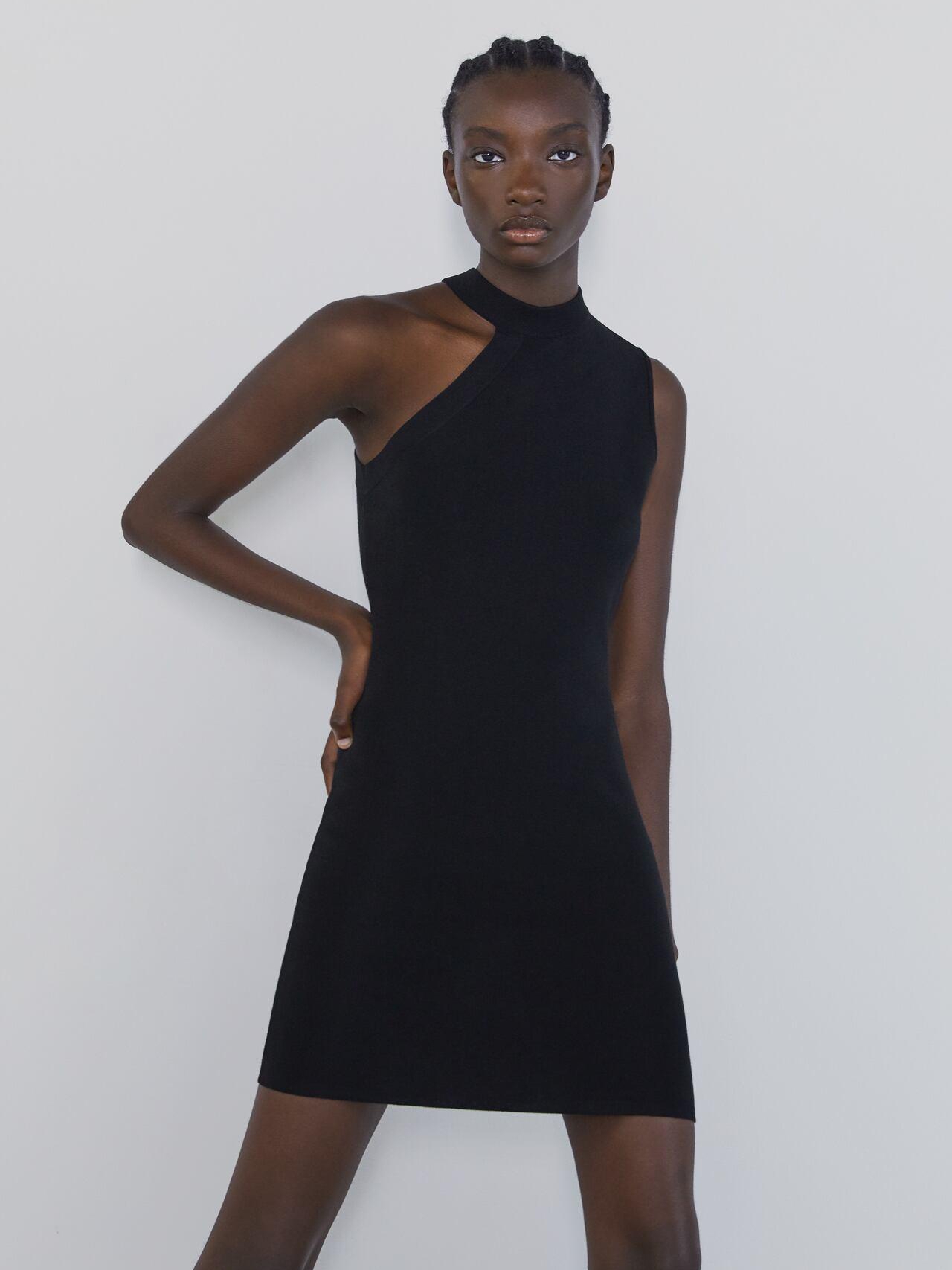

Платье Zara 9598120800-AAAD M Черное