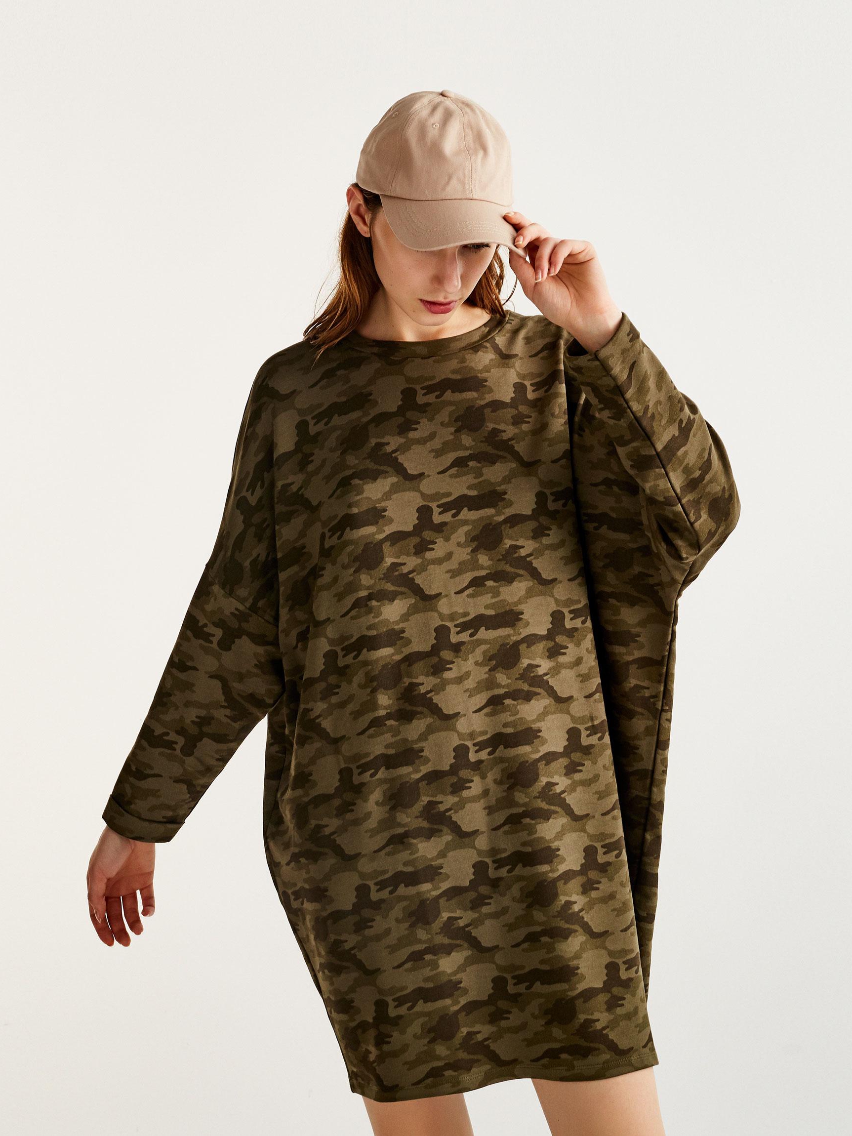 

Свитшот Pull & Bear 9391388505-AAED S Милитари