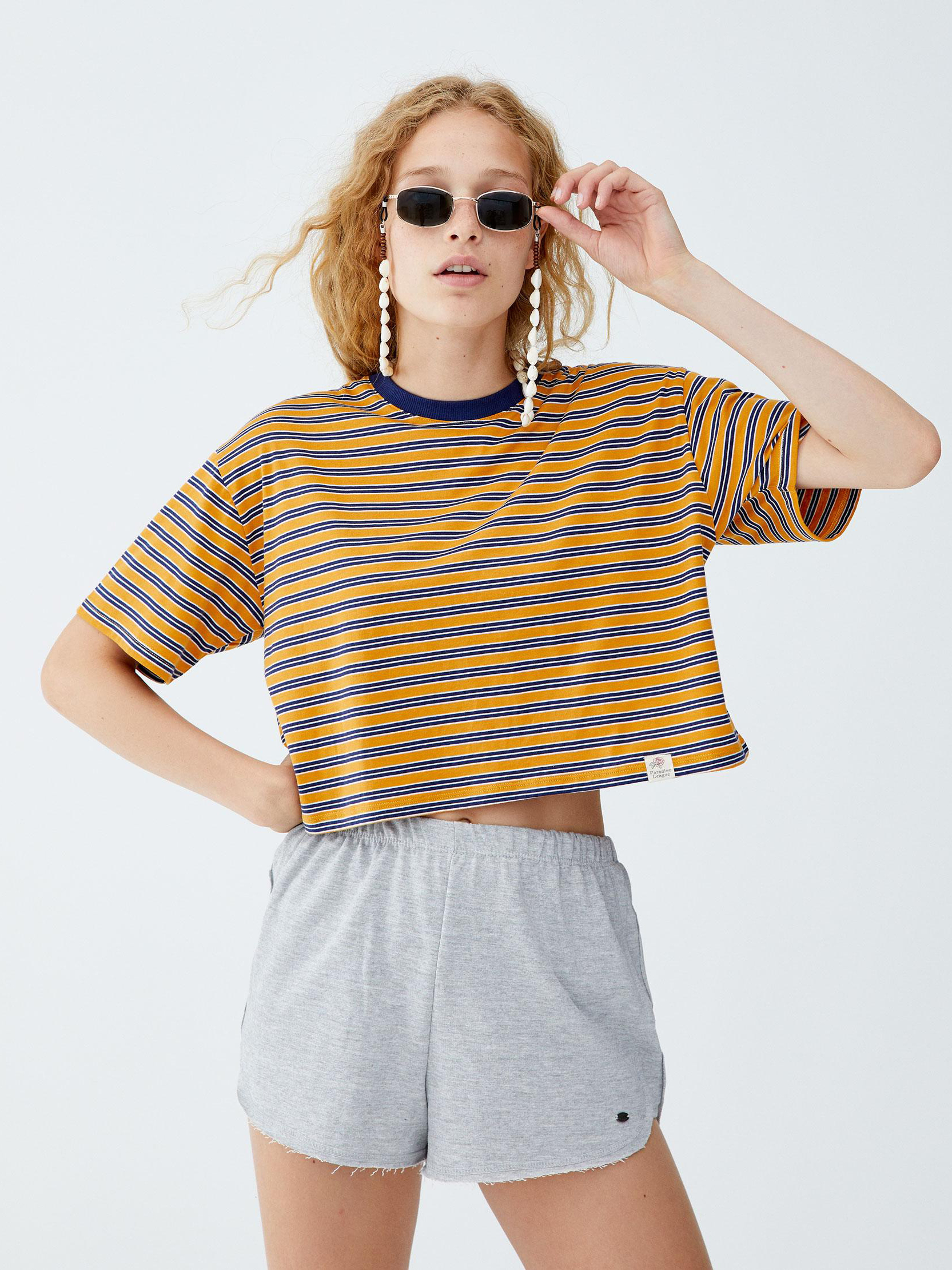 

Футболка Pull & Bear 9238394305-AEVW M Горчичная