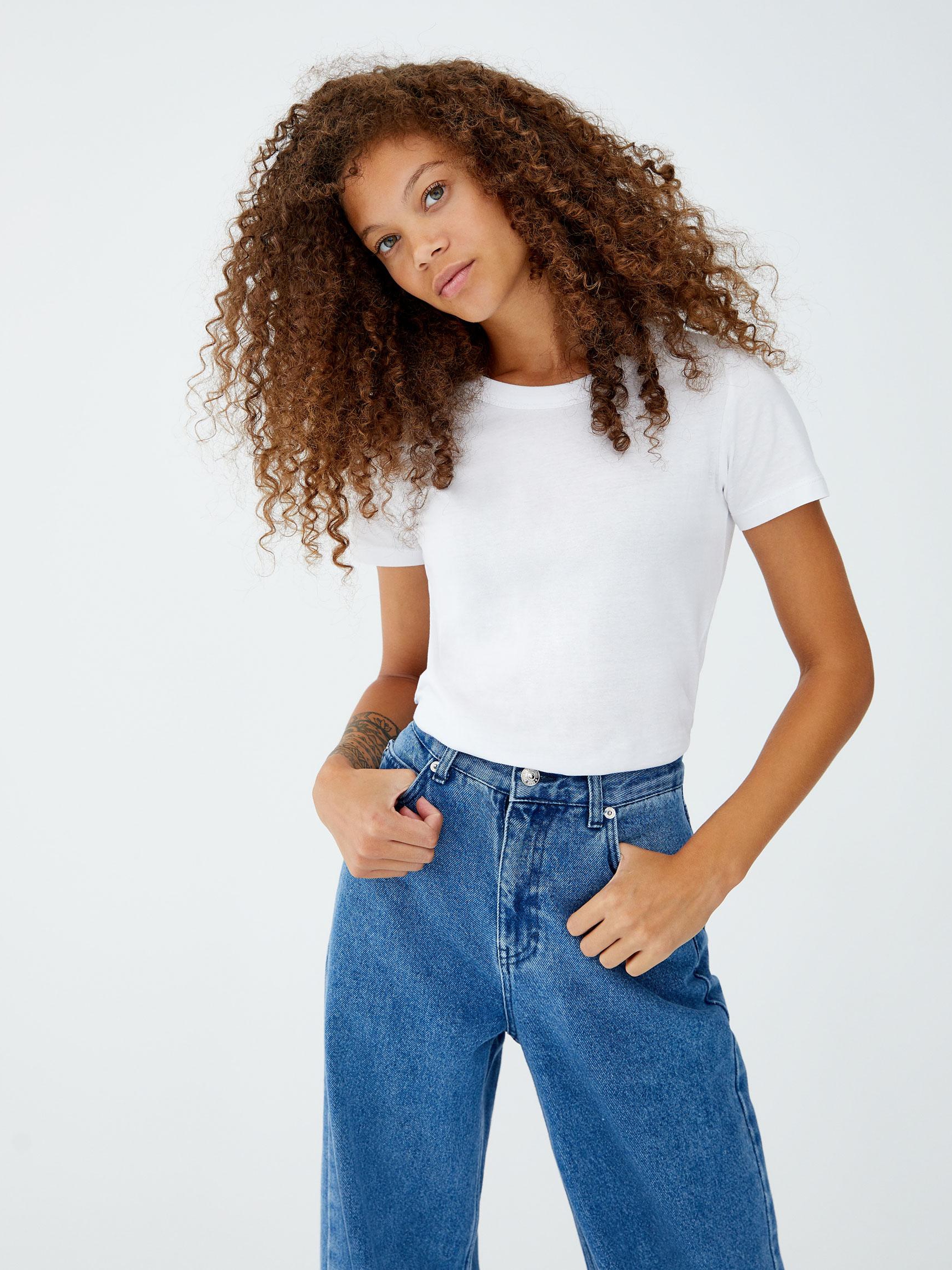 

Футболка Pull & Bear 9238374250-ACTS M Белая