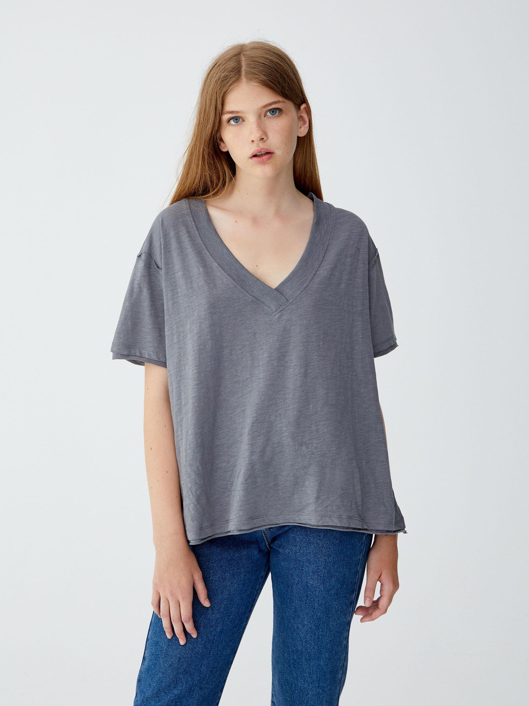 

Футболка Pull & Bear 9231352409-ABKU L Серая