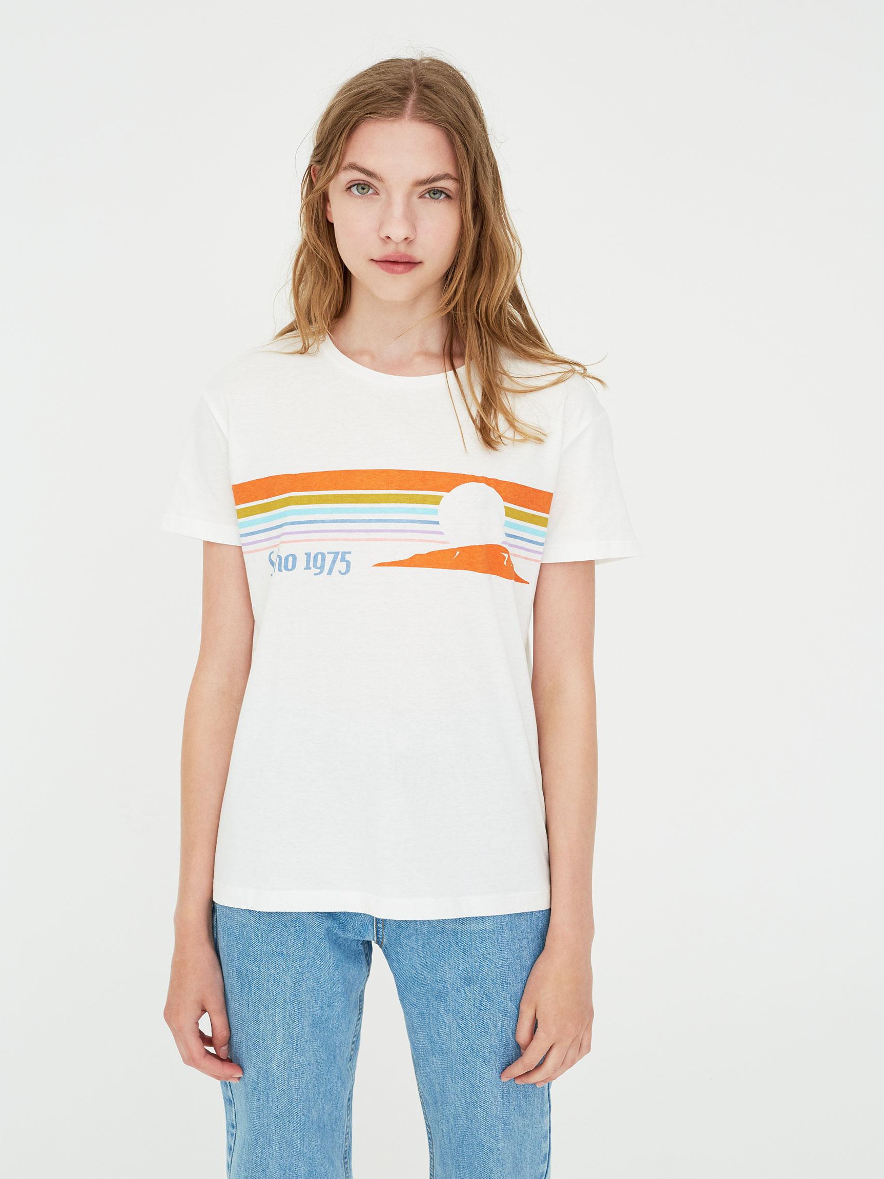 

Футболка Pull & Bear 9231325712-AEKZ S Белая с разноцветным