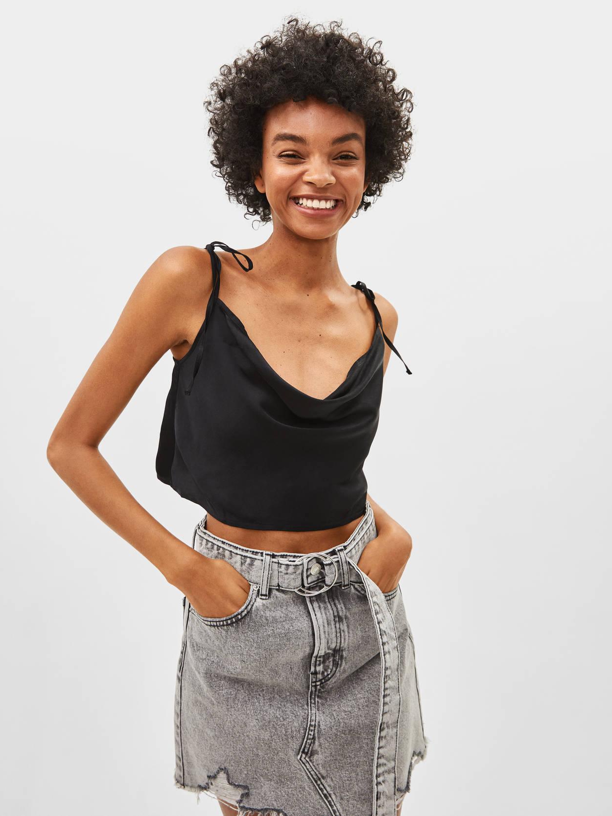 

Топ Bershka 08611168800 S Черный