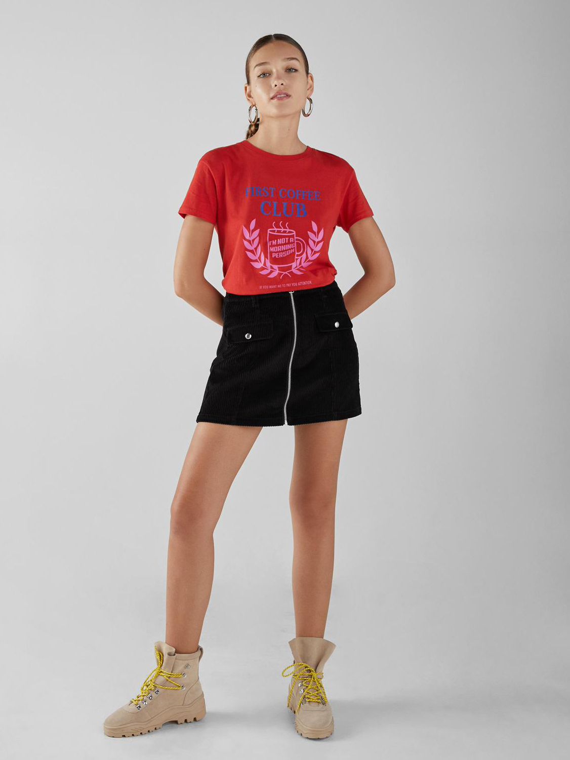 

Футболка Bershka 7697987641-AASD XS Красная