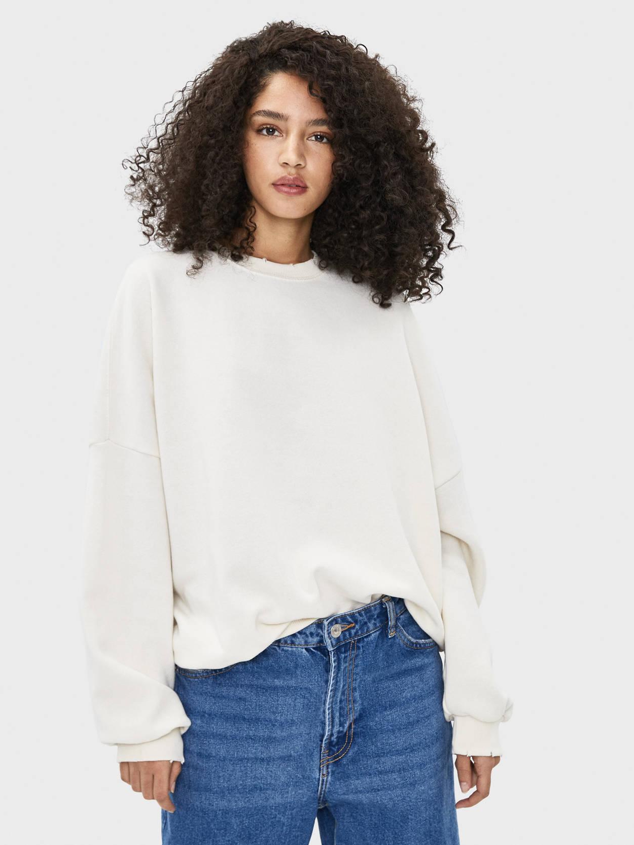 

Свитшот Bershka 6594498726-ABAK M Молочный