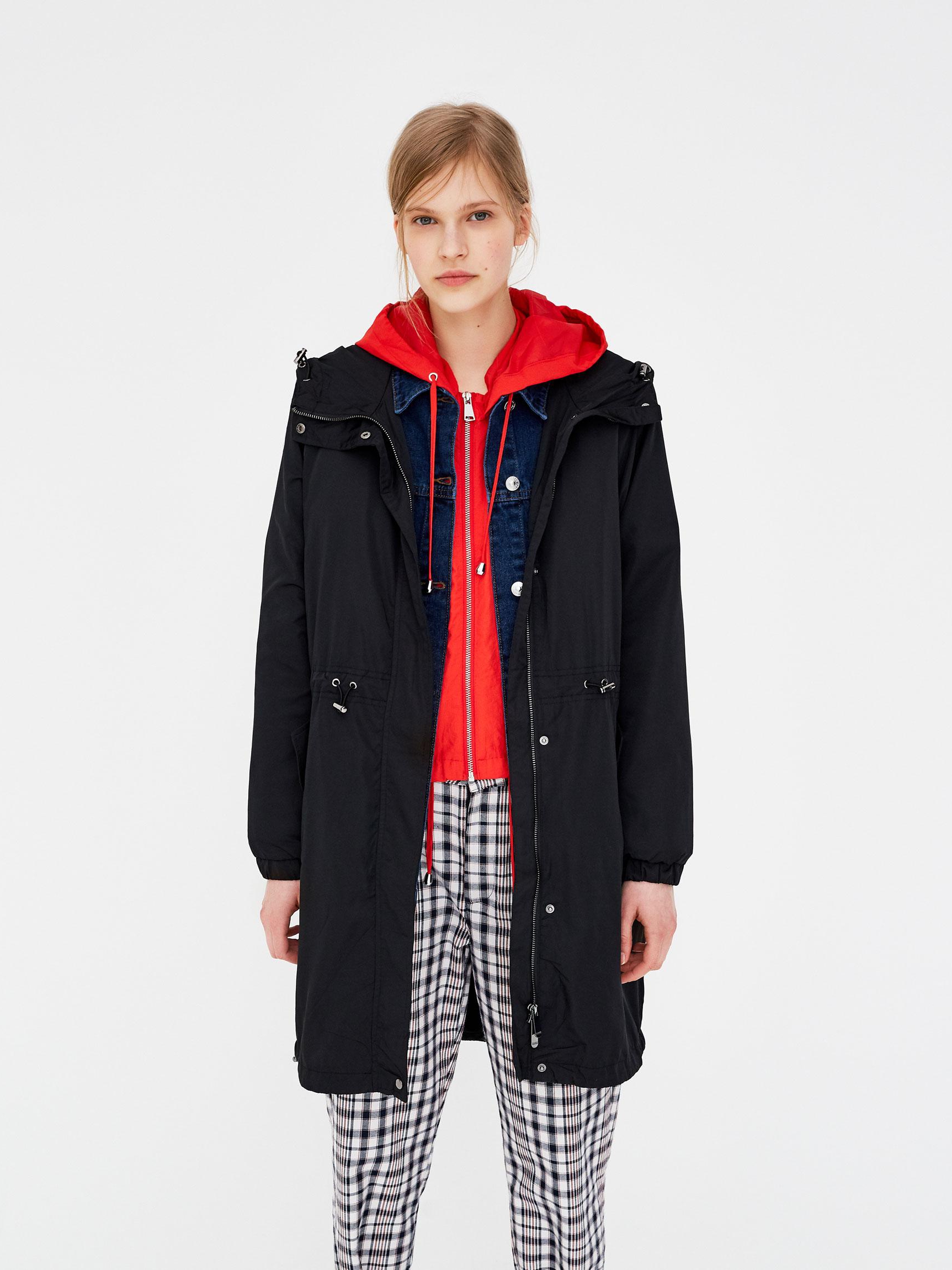 

Плащ Pull & Bear 5711223800-AAAD S Черный