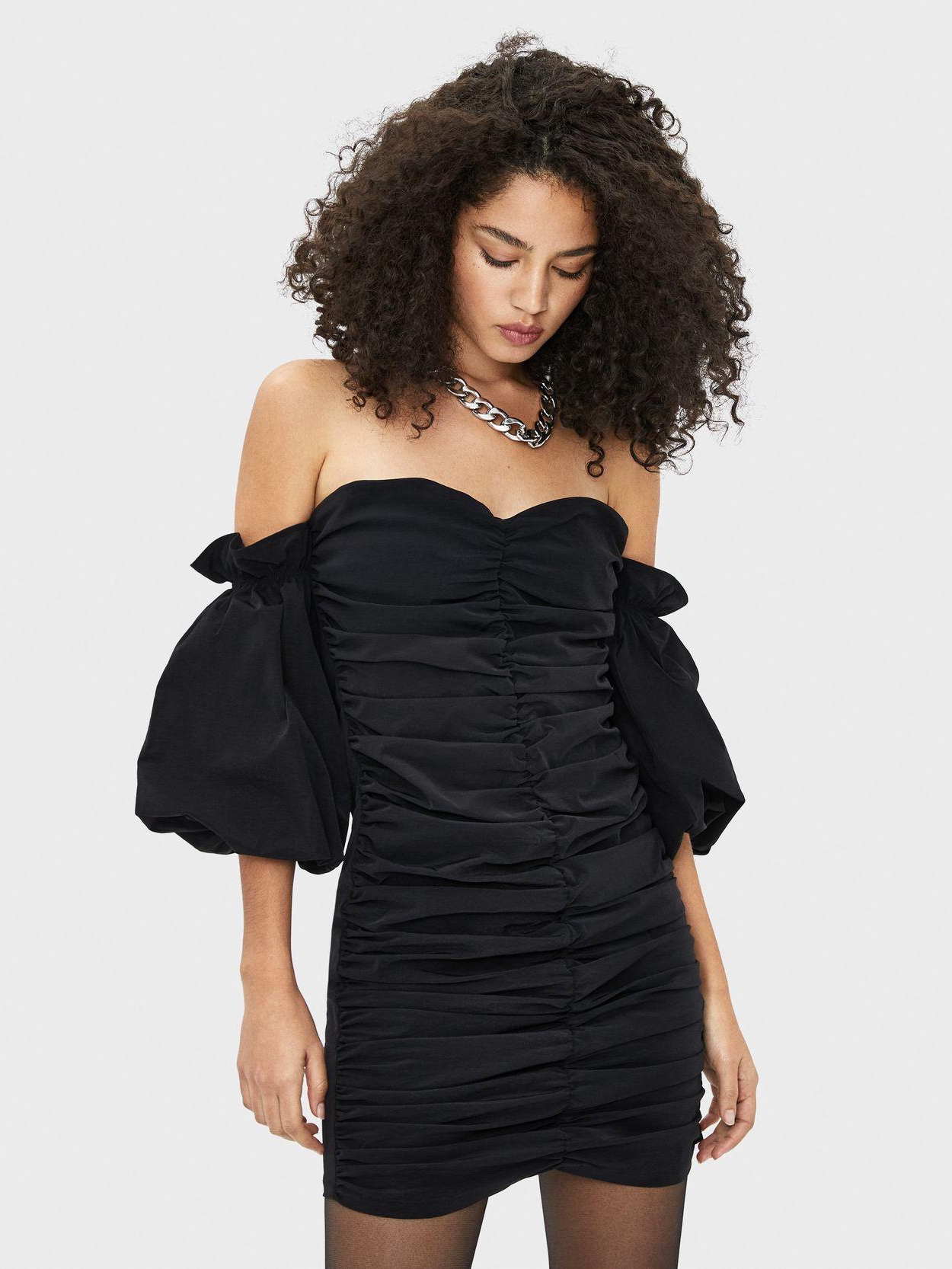

Платье Bershka 5577058800-AAAD M Черное
