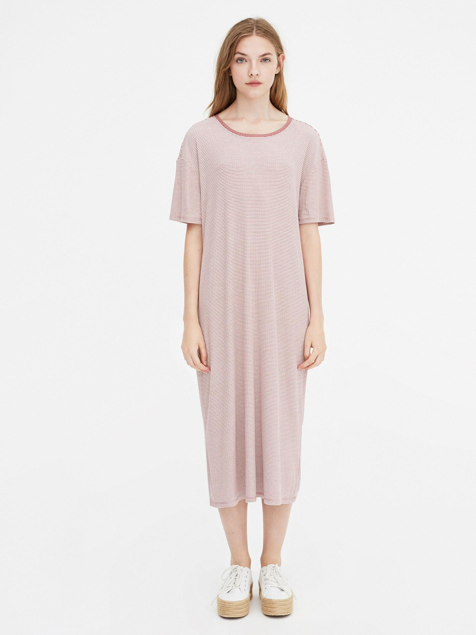 

Платье Pull & Bear 5391360687-AEEH M Белое с розовым