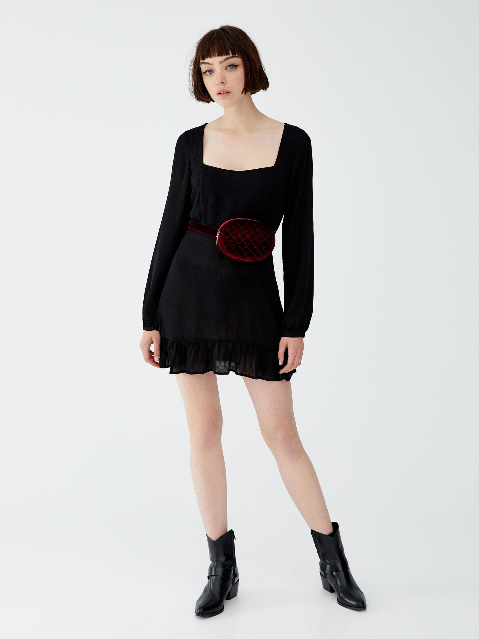 

Платье Pull & Bear 5390401800-AAAD XS Черное