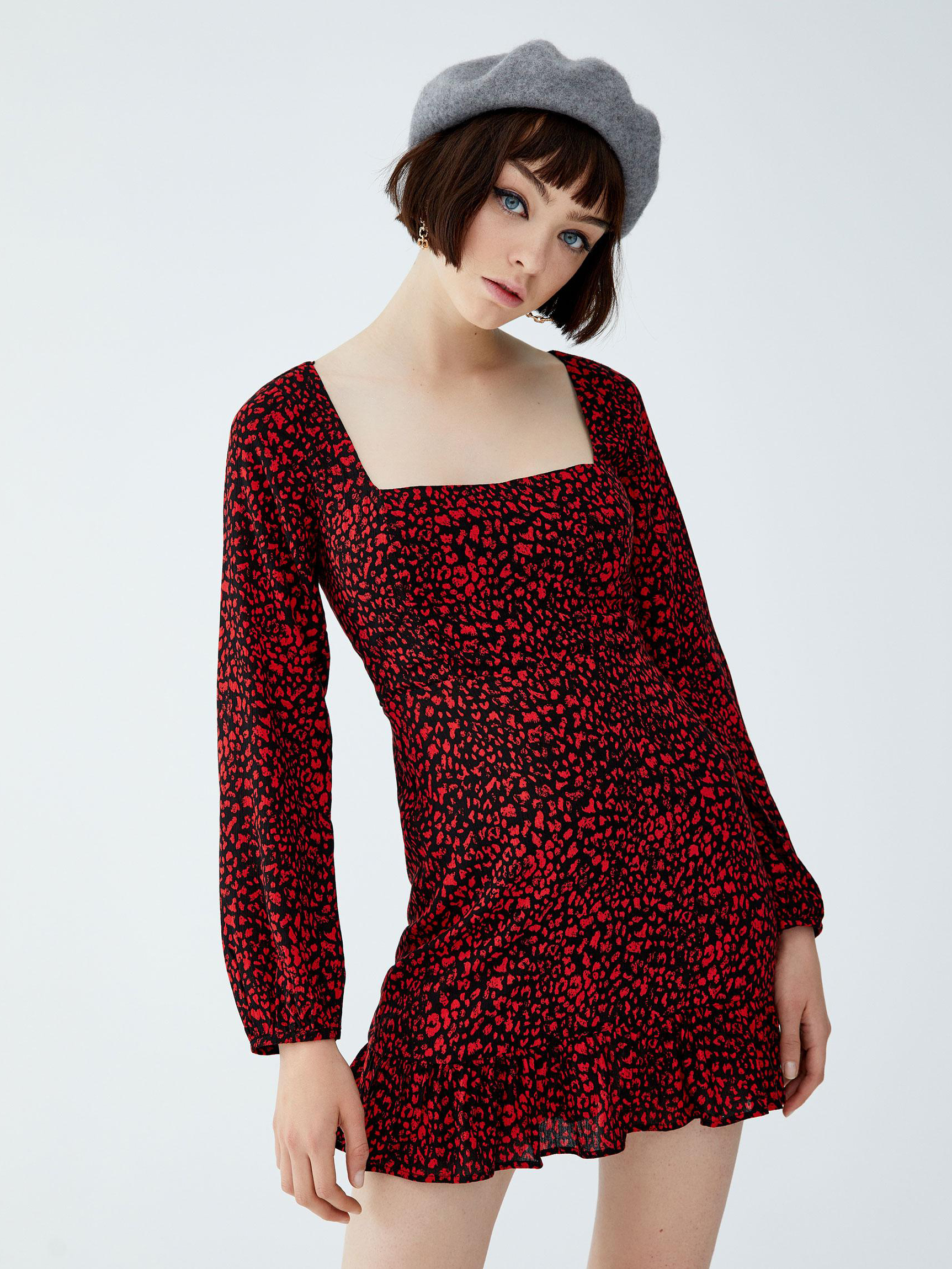

Платье Pull & Bear 5390306600-AAOX XL Красное с черным