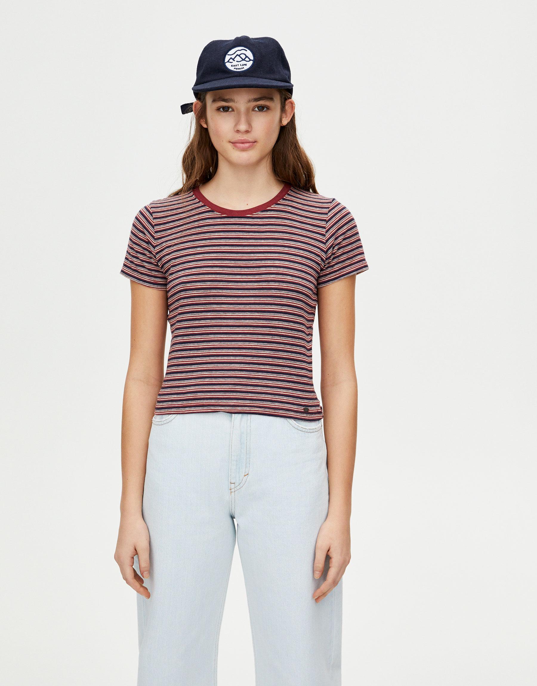 

Футболка Pull & Bear 5246350957-ADQT M Бордовая