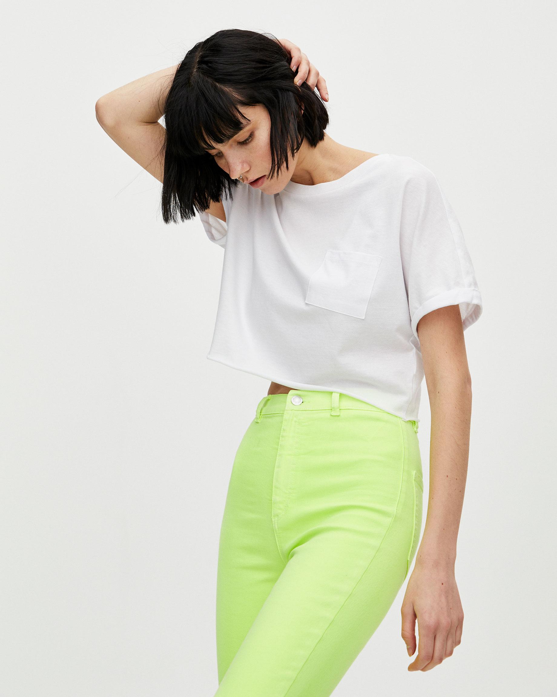 

Футболка Pull & Bear 5246333250-ACTS S Белая