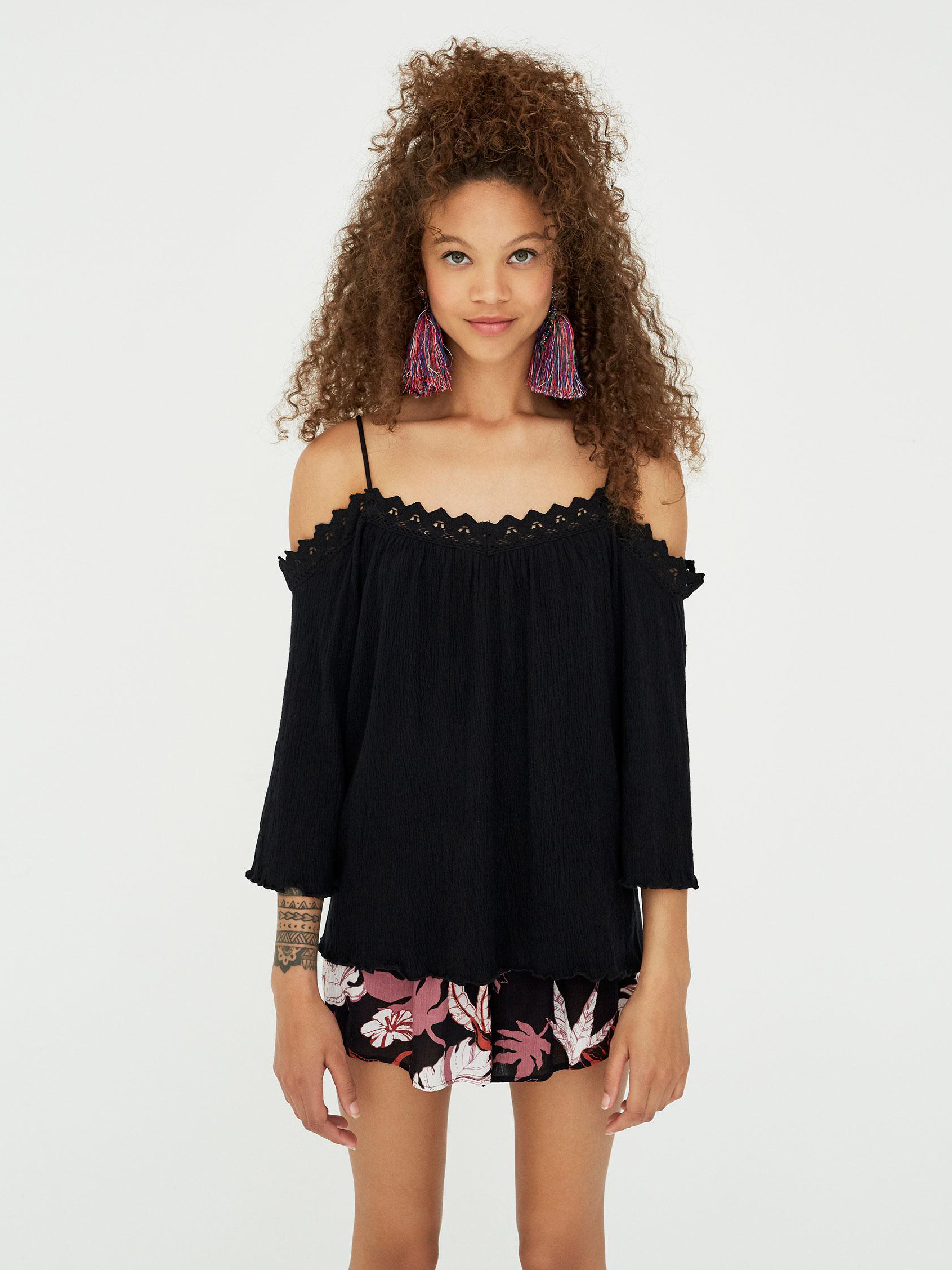 

Блузка Pull & Bear 5232316800-AAAD XL Черная