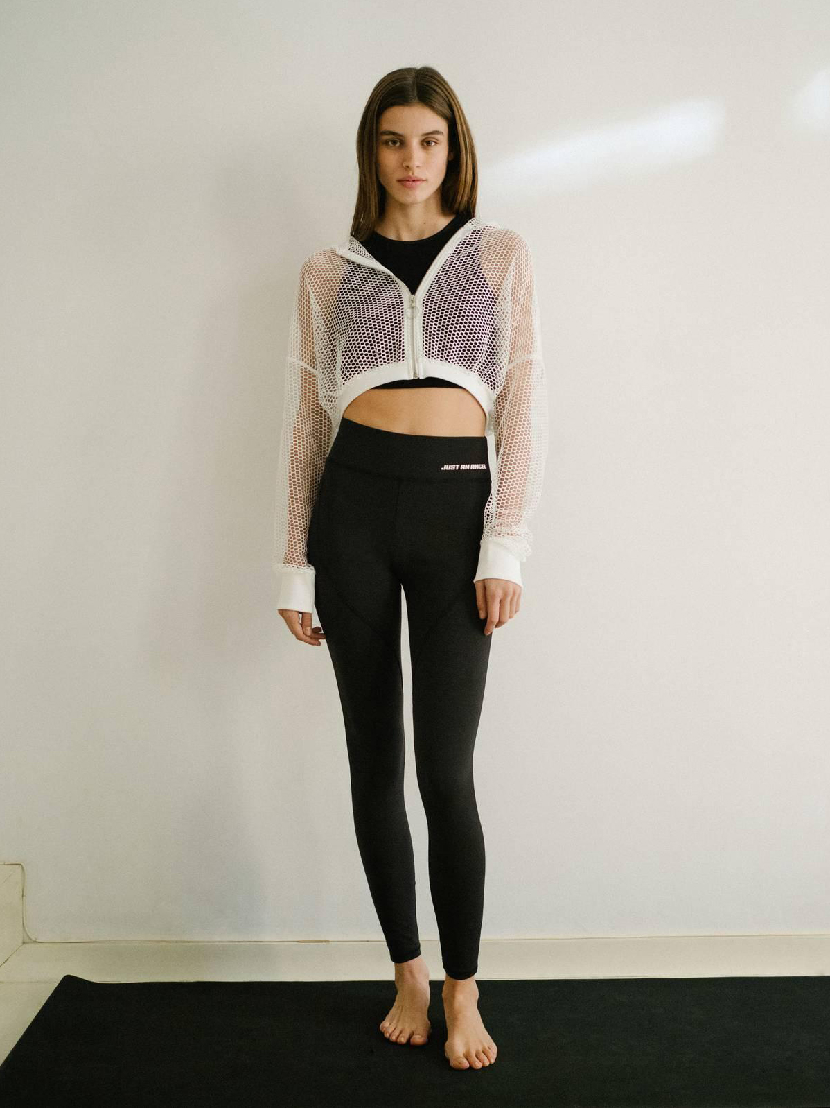 

Спортивная кофта Bershka 1543813712-ACTS XS Белая