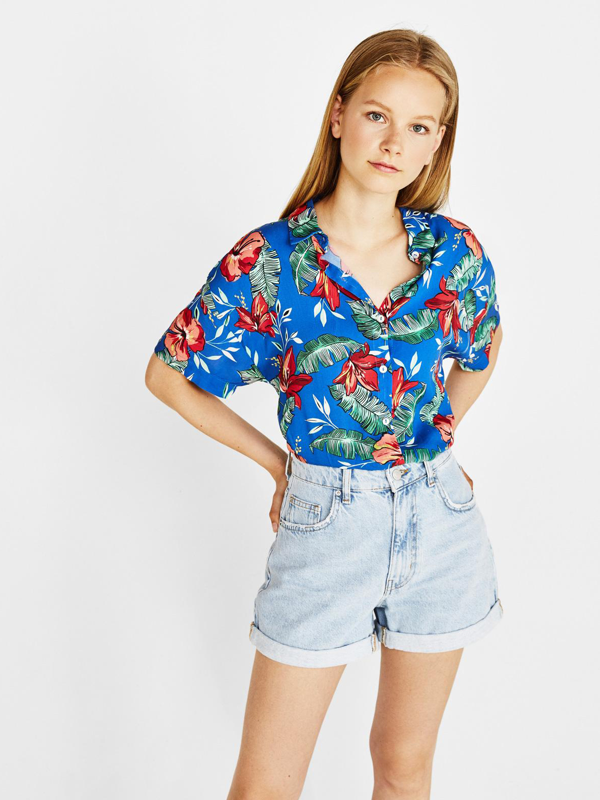 

Рубашка Bershka 0760315400-AAYV S Синяя с разноцветным