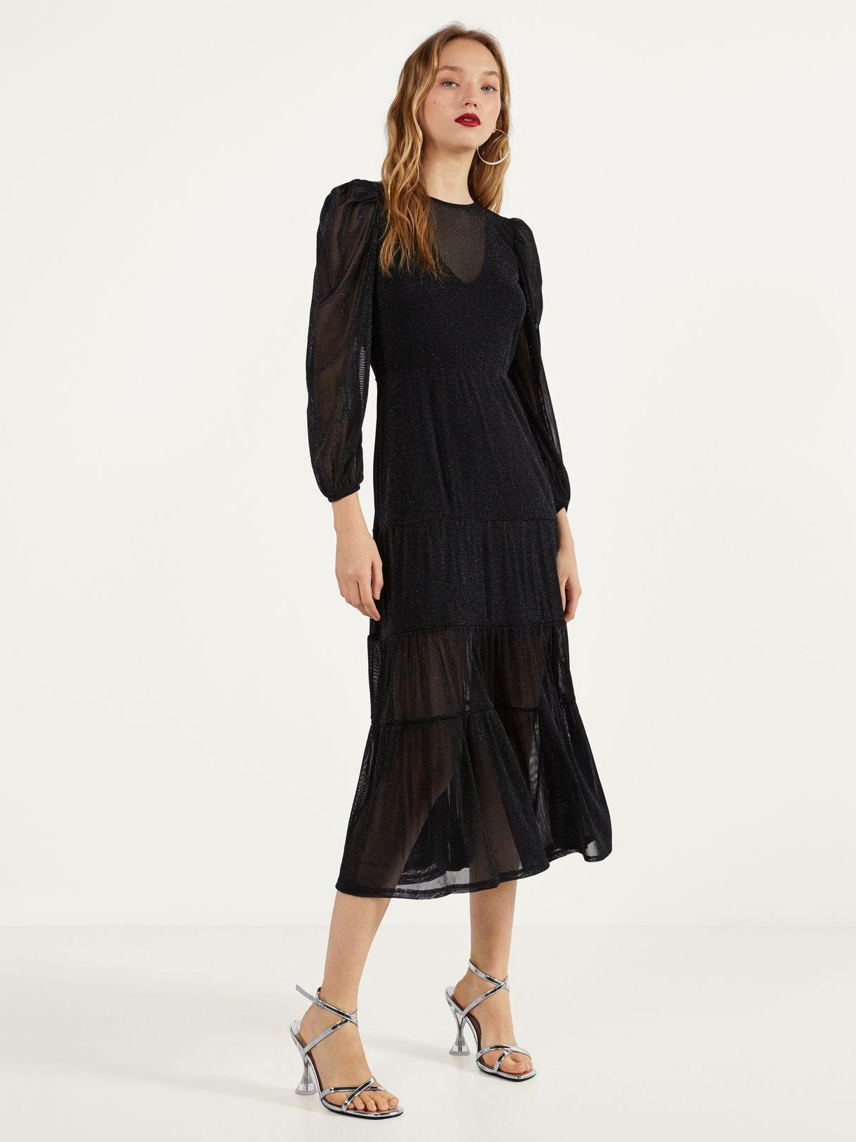 

Платье Bershka 0459777800-ABFJ XL Черное с серебристым