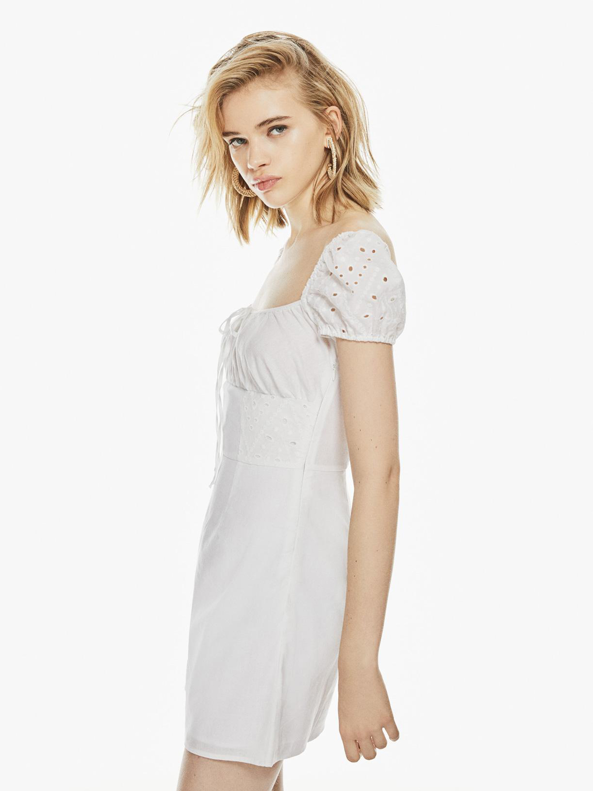 

Платье Bershka 0357238250-ACTS M Белое