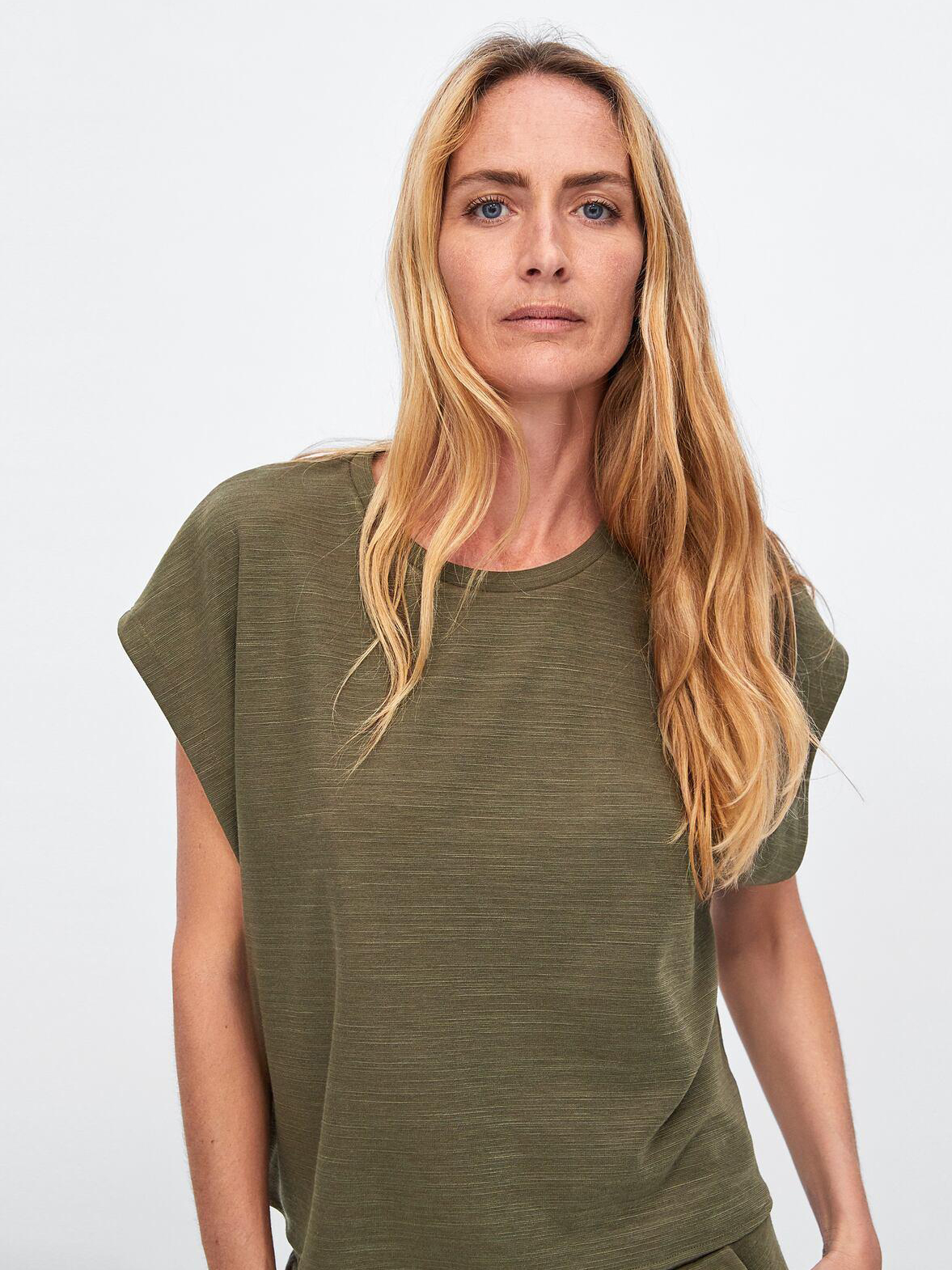 

Футболка Zara 0264180505-ACYC S Хаки