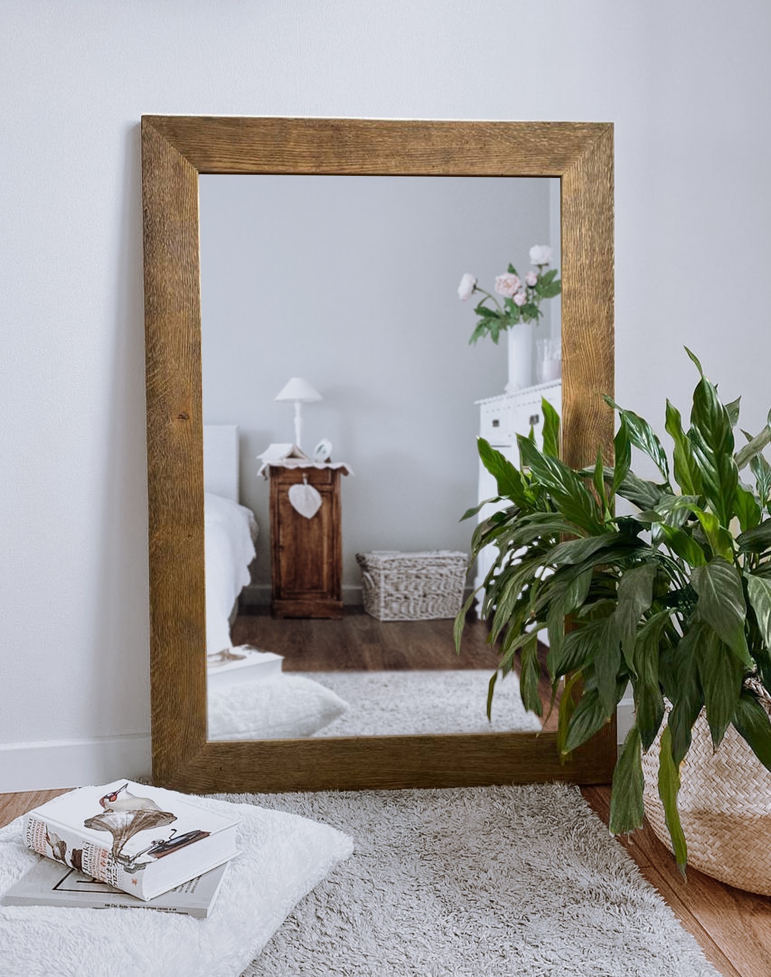 

Настенное зеркало в деревянной раме HomeDeco Дуб 120х60
