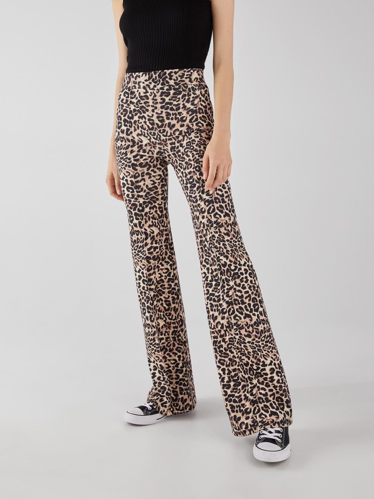 

Брюки Bershka 5108/296/742-AAON XS Леопардовые