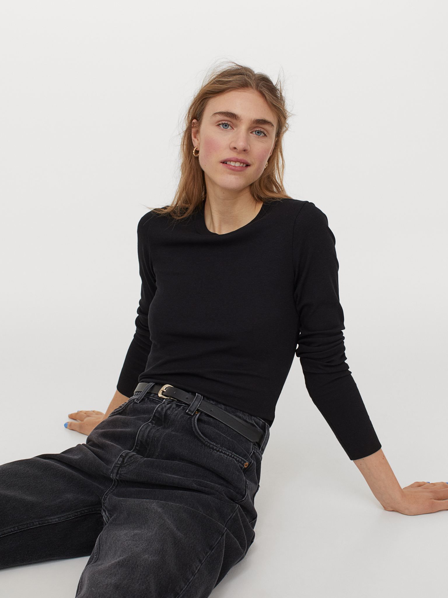 

Лонгслив H&M 9062582sm L Черный