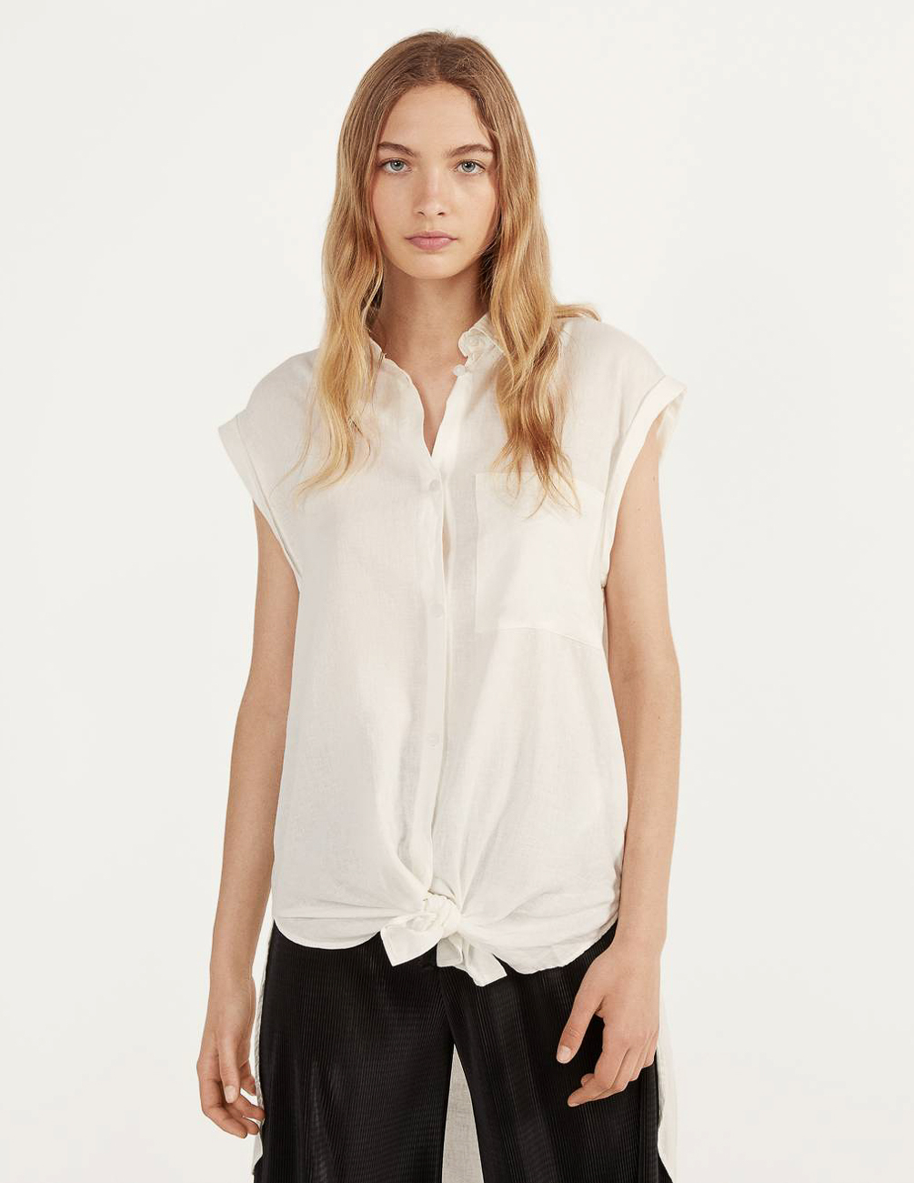 

Блуза Bershka Ж1064464 (0719/019/712) цвет белый M