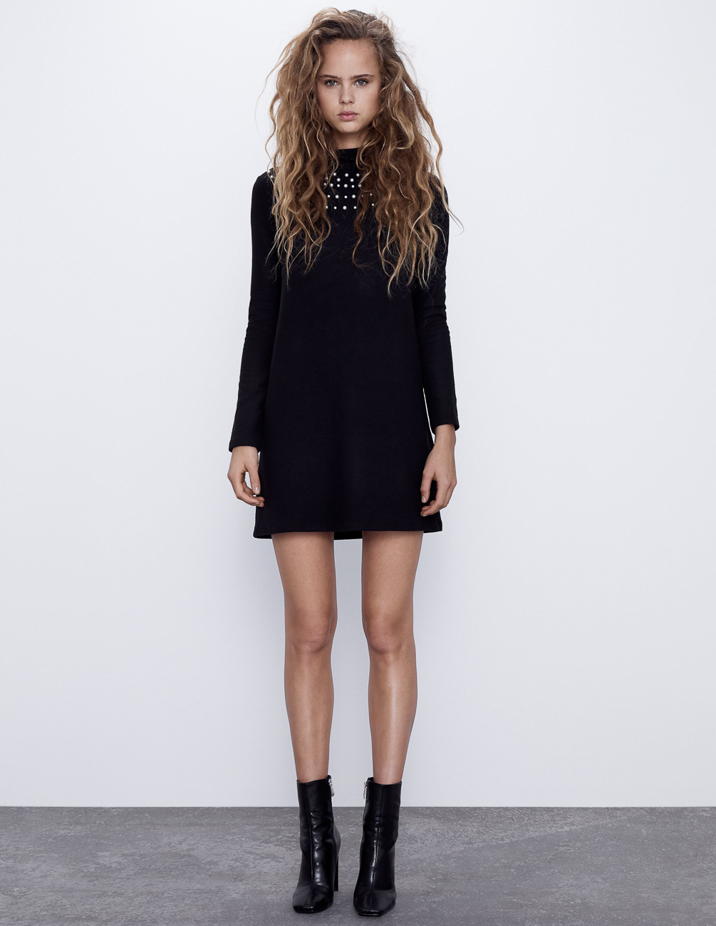 

Платье Zara Ж1059900 (5039/409/800) цвет черный M