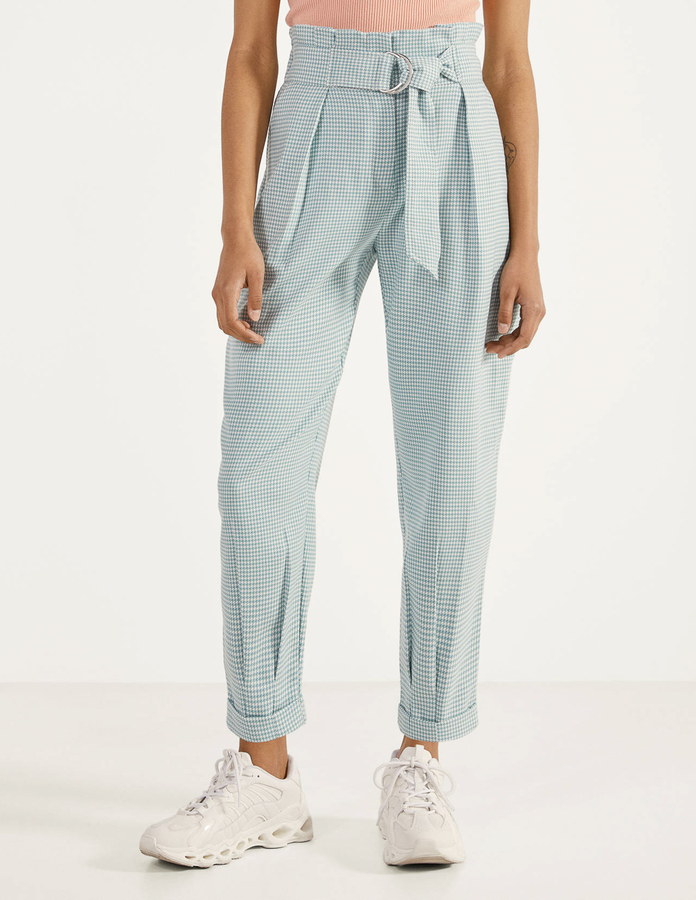 

Брюки Bershka Ж1064509 (0055/168/537) цвет зеленый XS