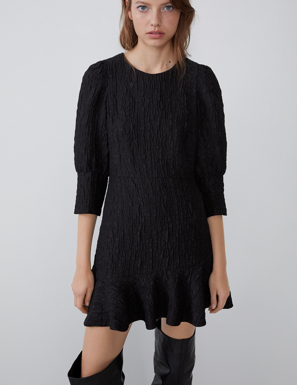 

Платье Zara Ж1059723 (7851/204/800) цвет черный XS