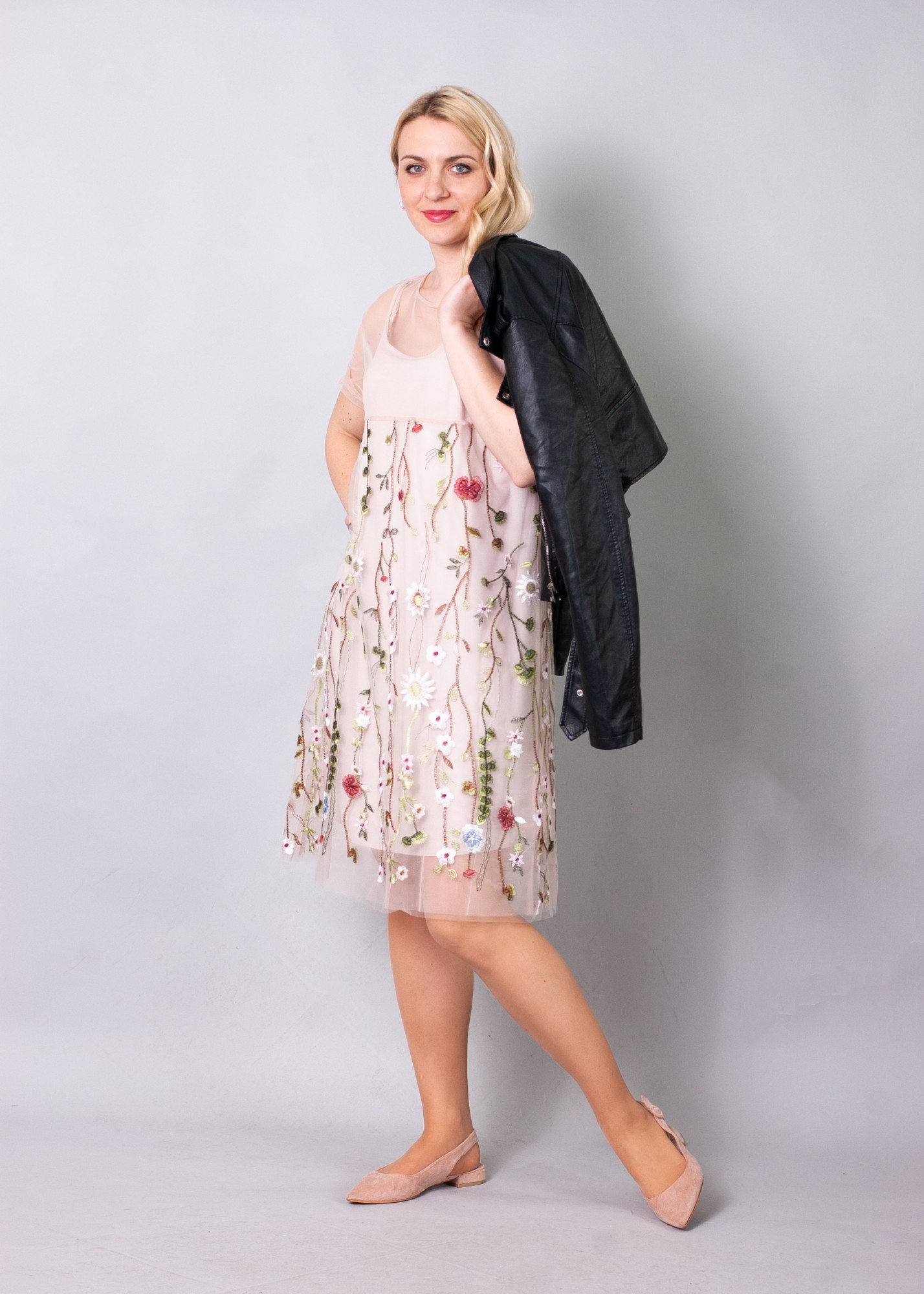 

Сукня жіноча Stefanie L D499 бежева 40р