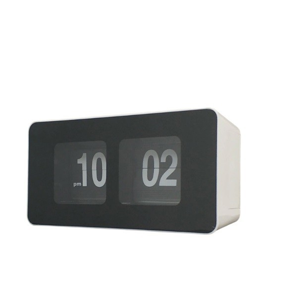 

Часы перекидные Flip Clock Белые с черным циферблатом лофт