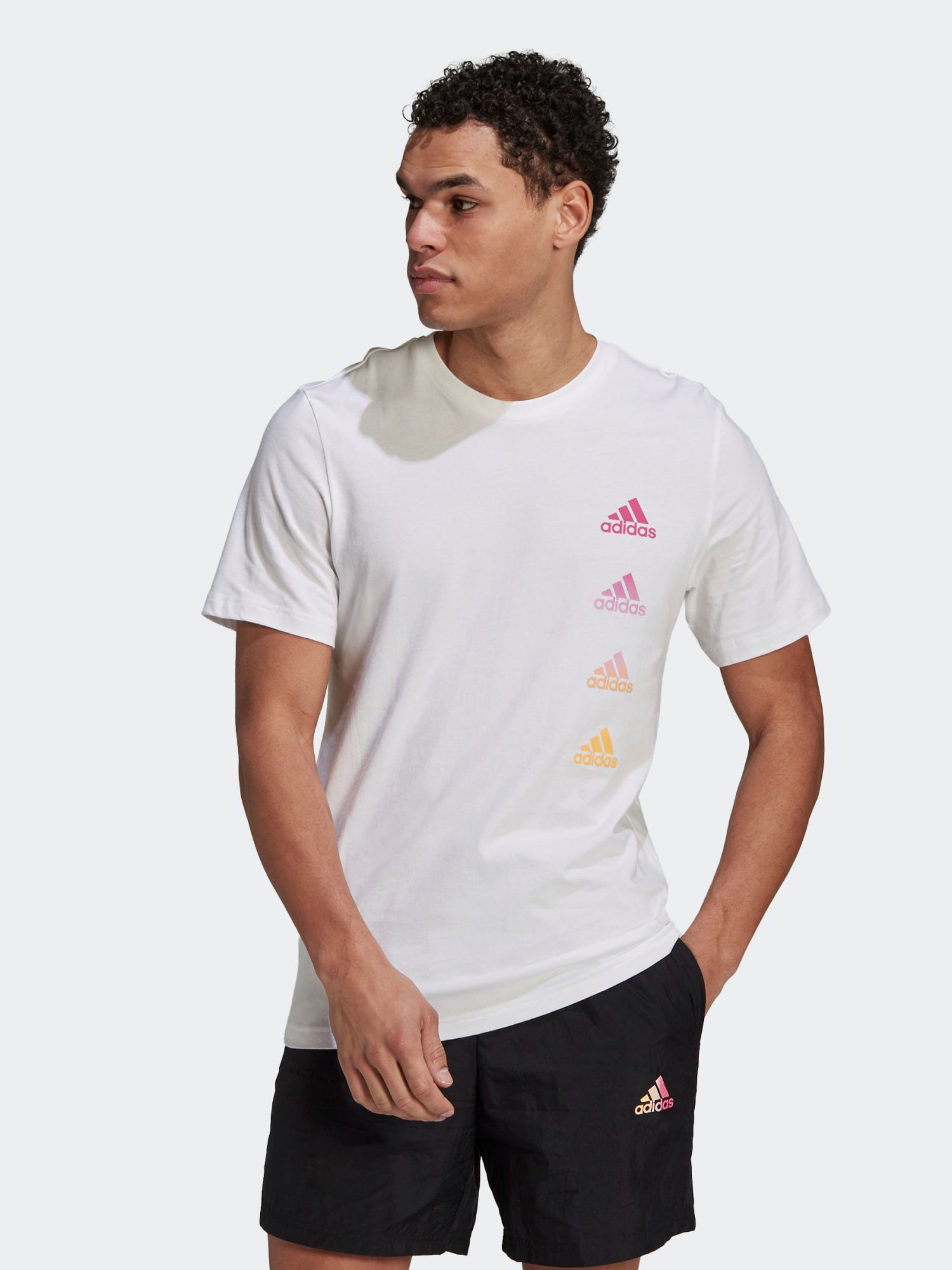 

Футболка Adidas M Favs Q2 T GK9416 S White