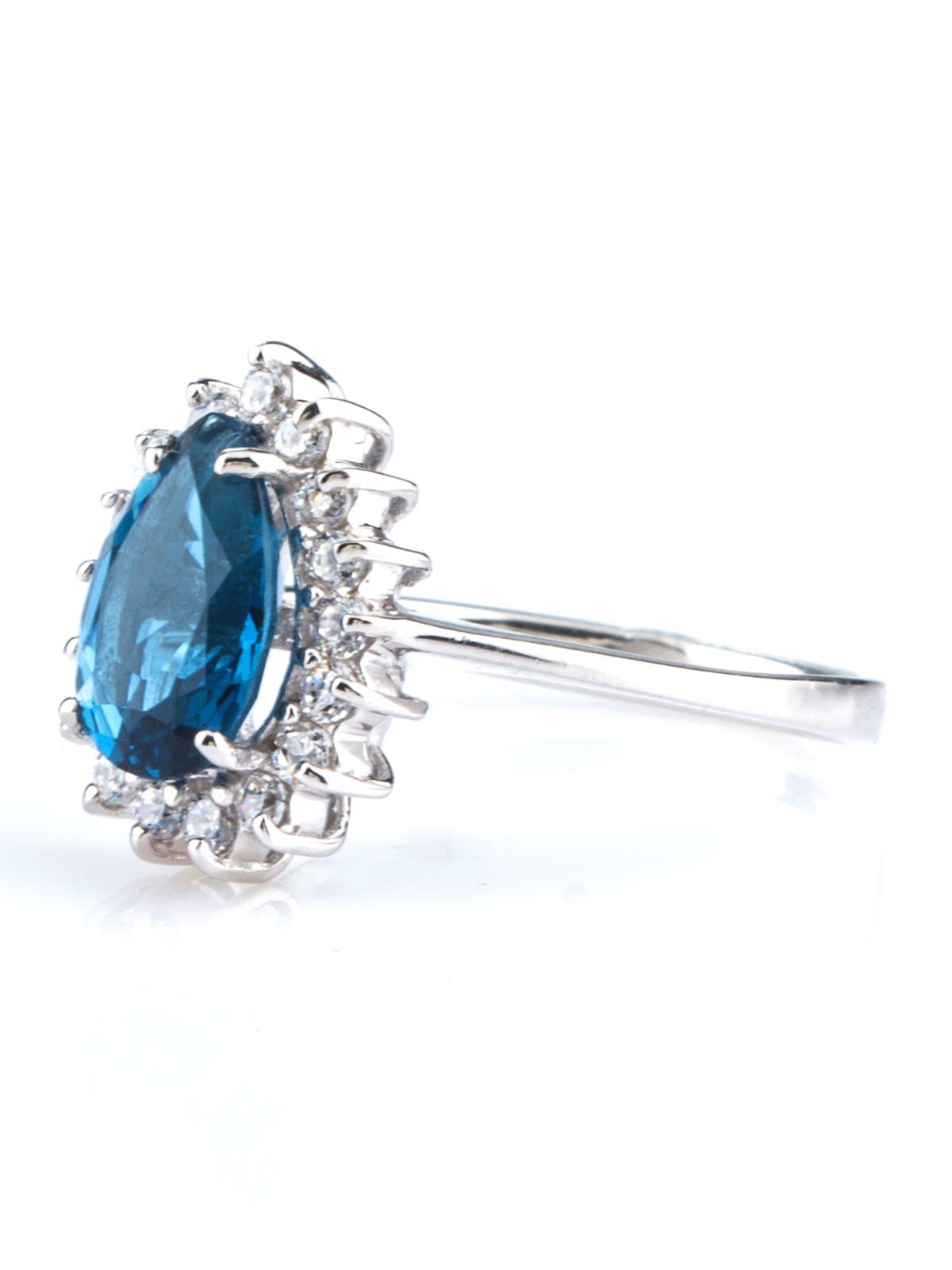 

Кольцо из серебра 925 пробы с Топазом London Blue и фианитами, 17.5 размер, 40300