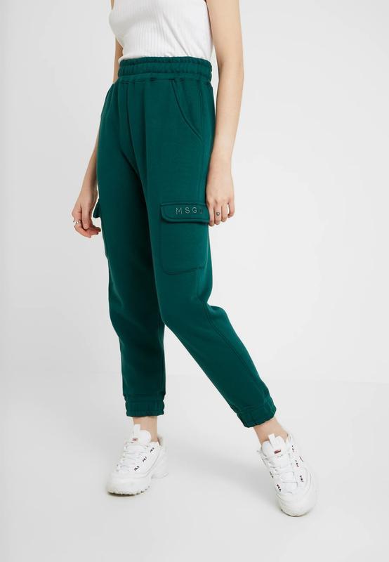 

Штаны Missguided джогеры S зеленые