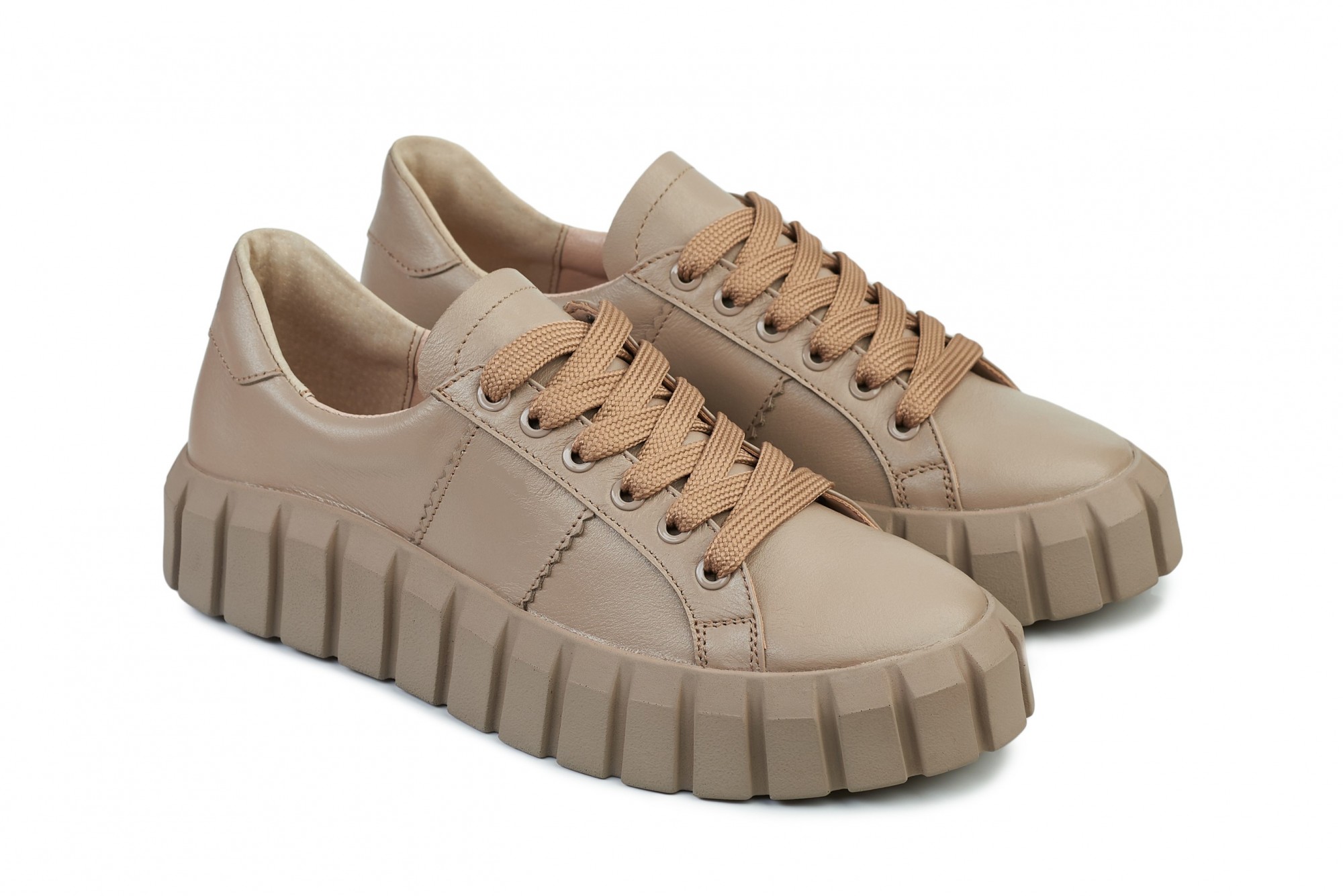 

Сникеры Slaturi 215 39 бежевые